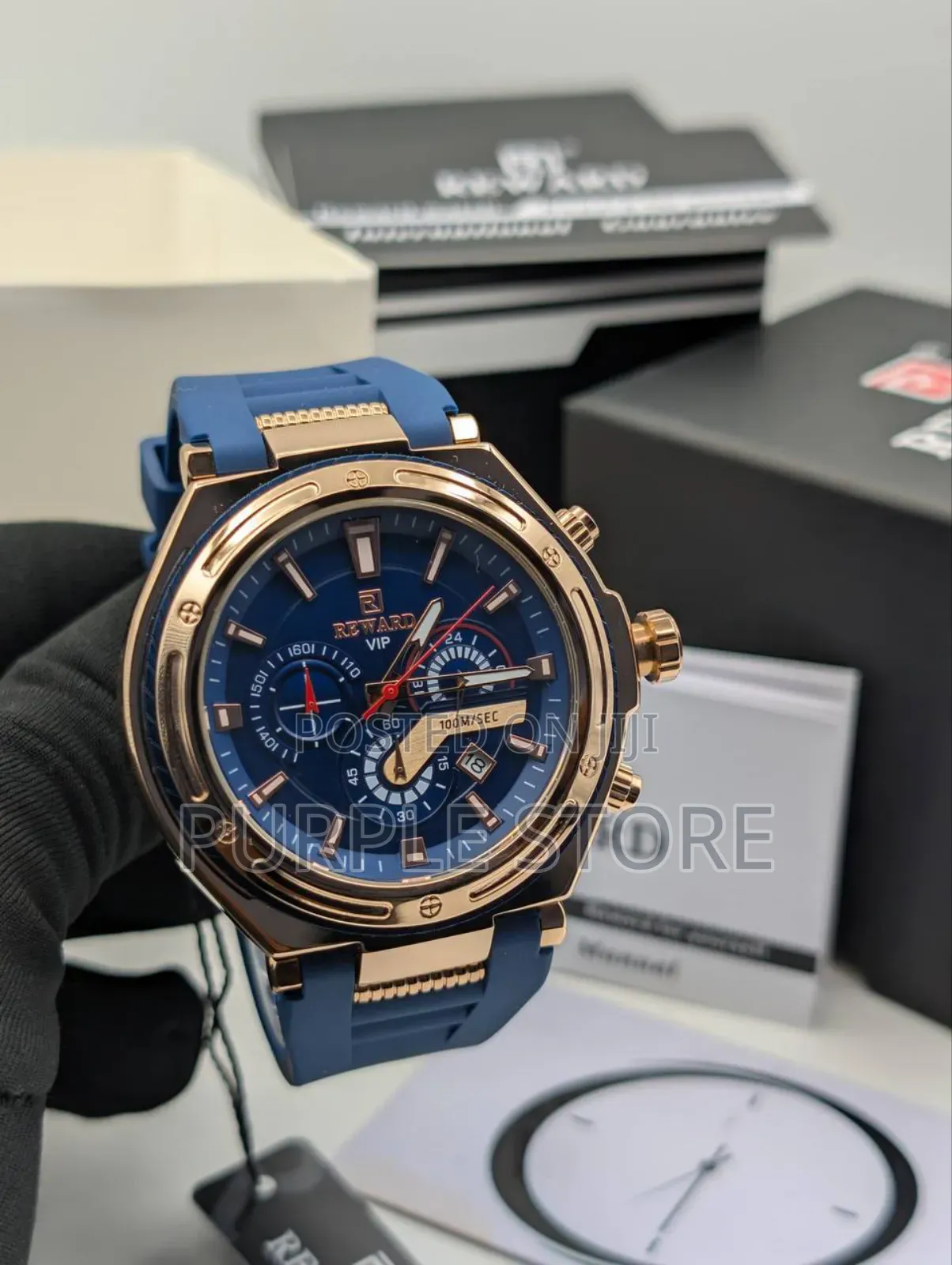 Rewardvip Rubber Chronograph Wristwatch Solid Quality 