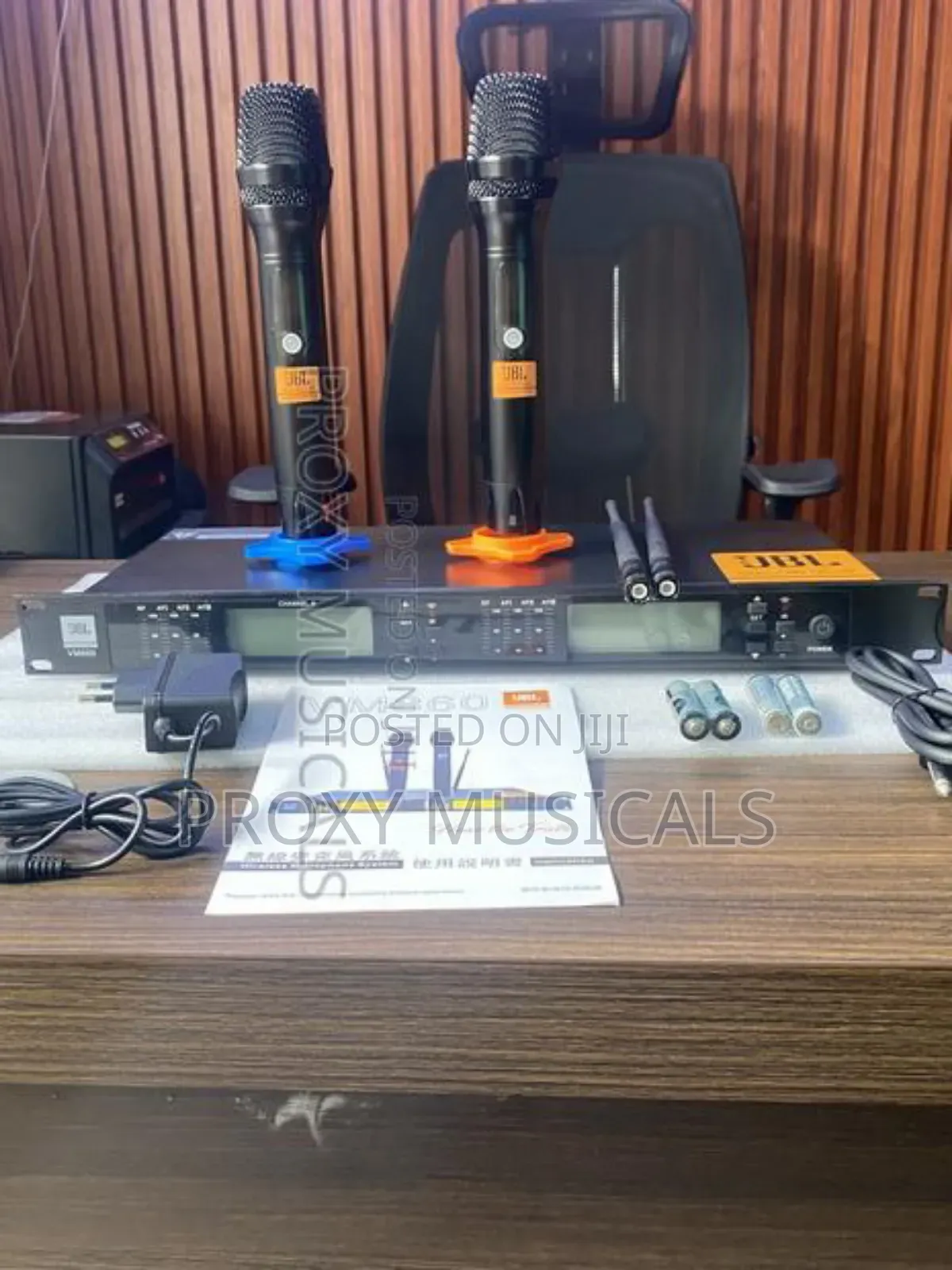 JBL Vm860 Wireless Microphone System (Uhf)