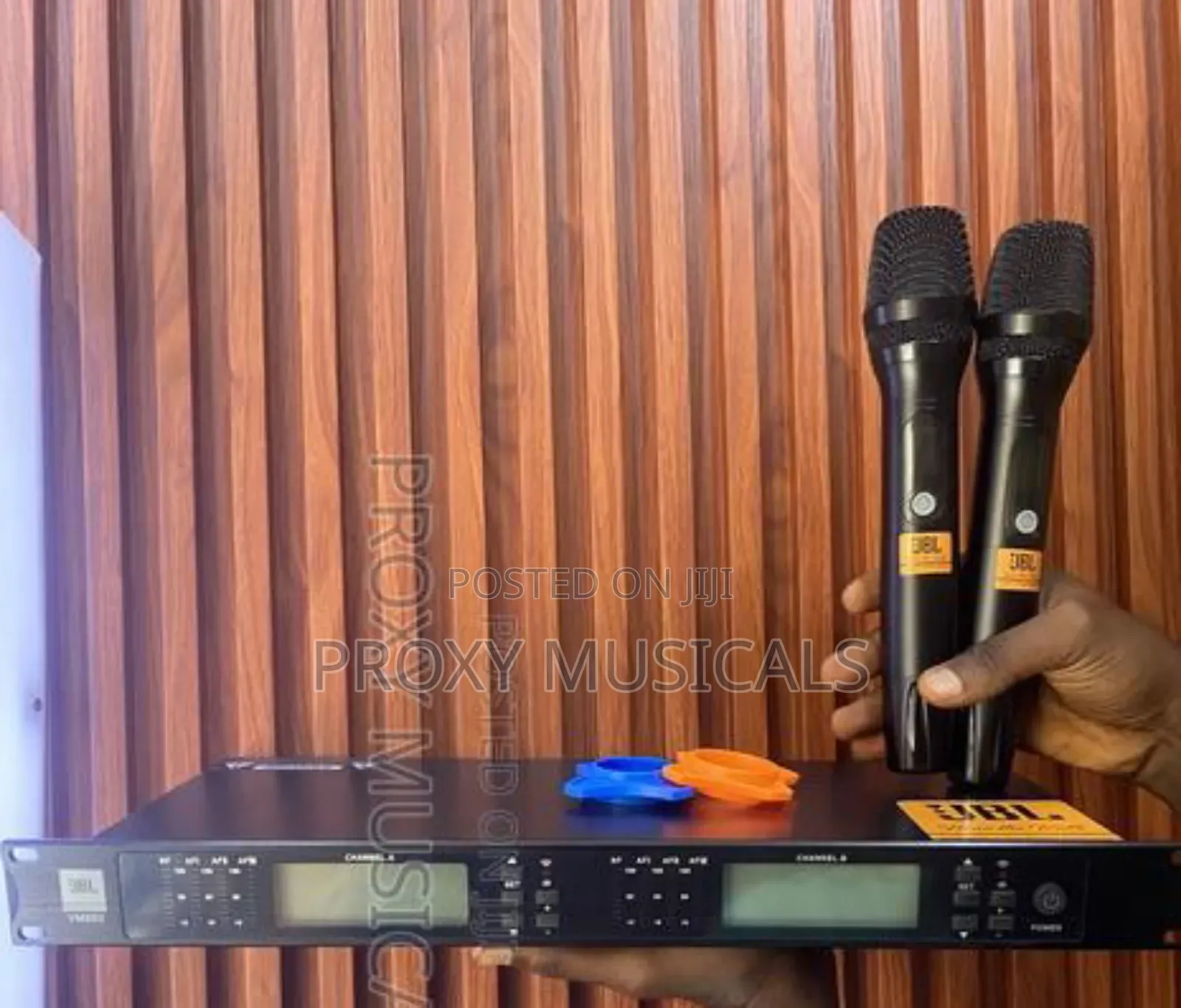 JBL Vm860 Wireless Microphone System (Uhf)