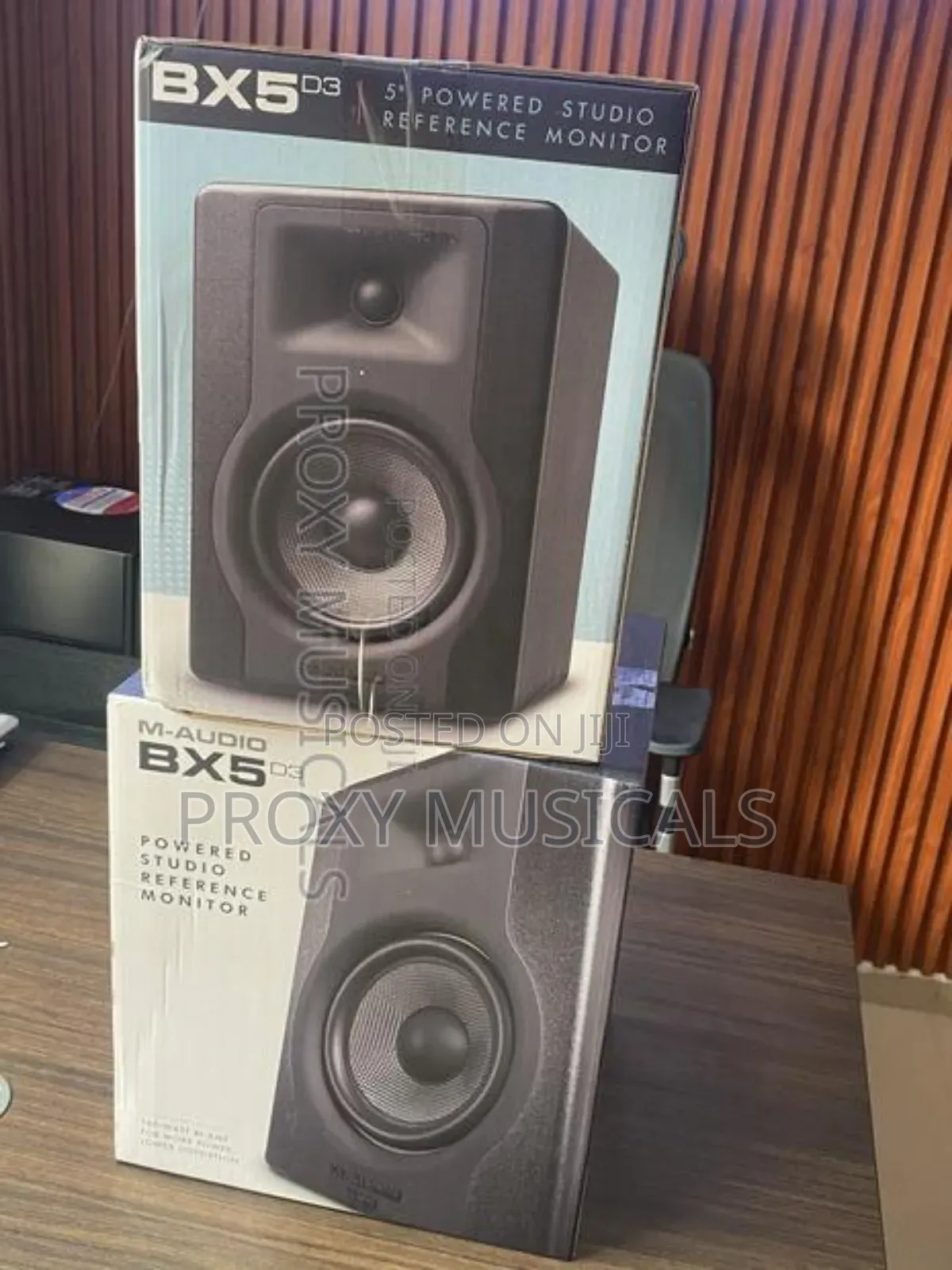 M-Audio Bx5d3 Powered Studio Monitor Speaker