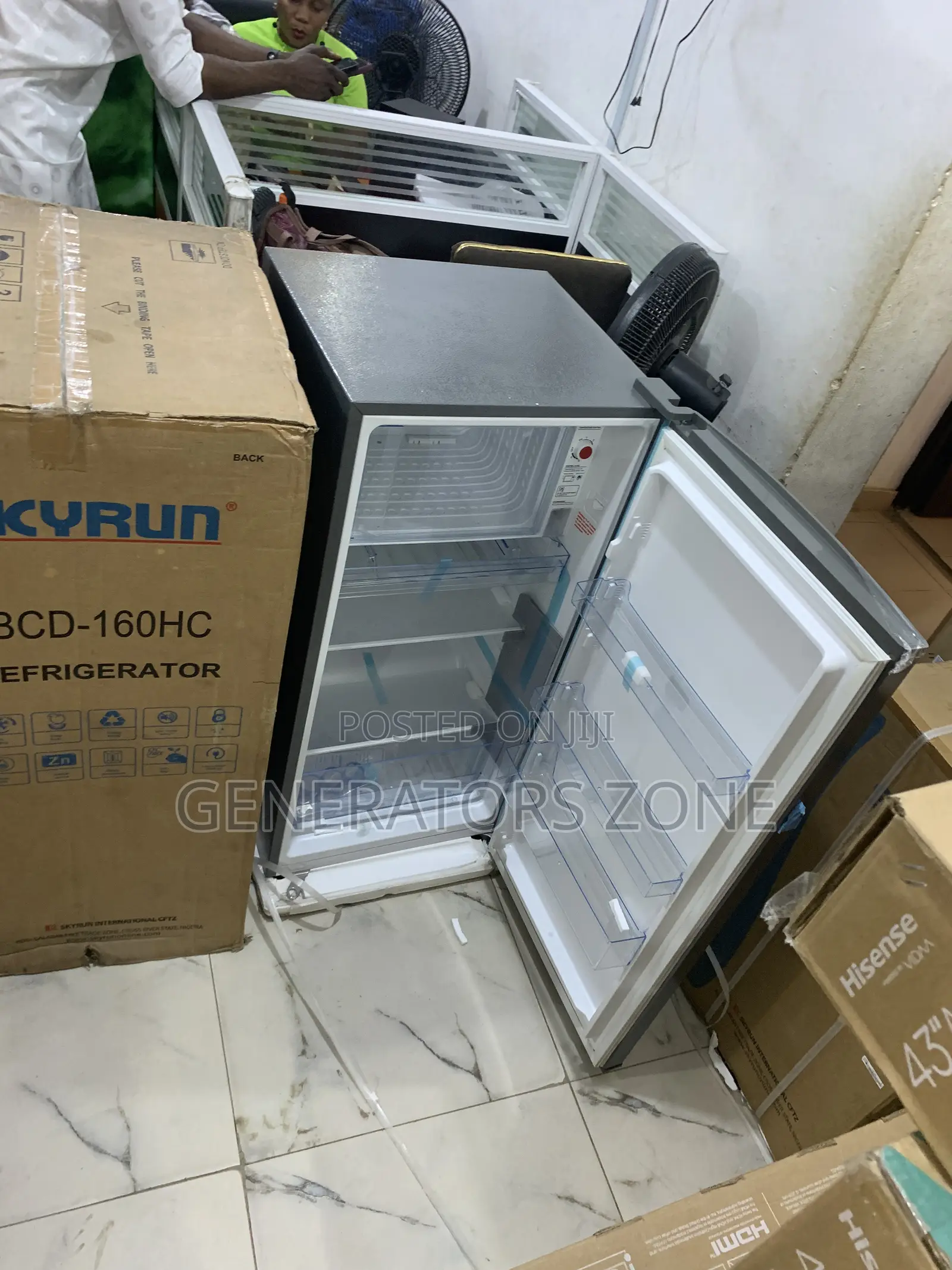 Perfect Fit for Small Spaces – Skyrun 160l Refrigerator