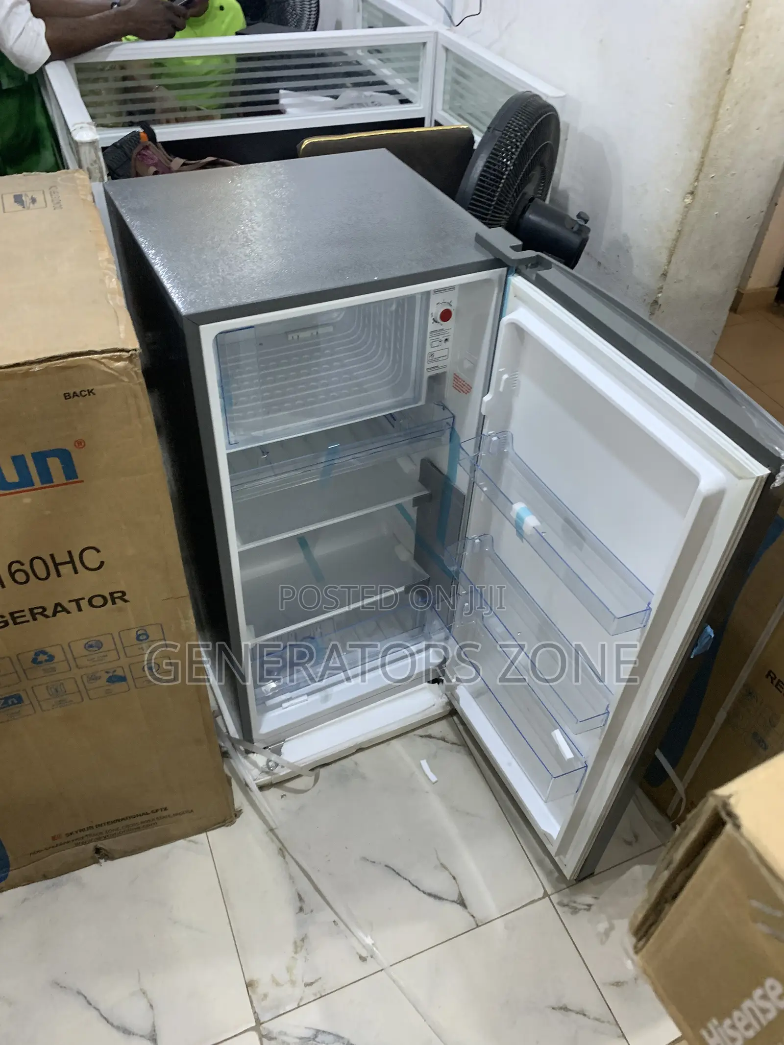 Space-Saving, Energy-Saving –Skyrun 160l Double Door Fridge