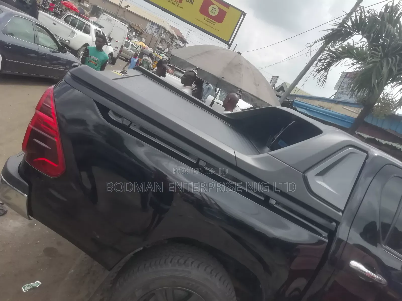 Retractable Booth Cover With TRD Spoiler for Toyota Hilux ;÷