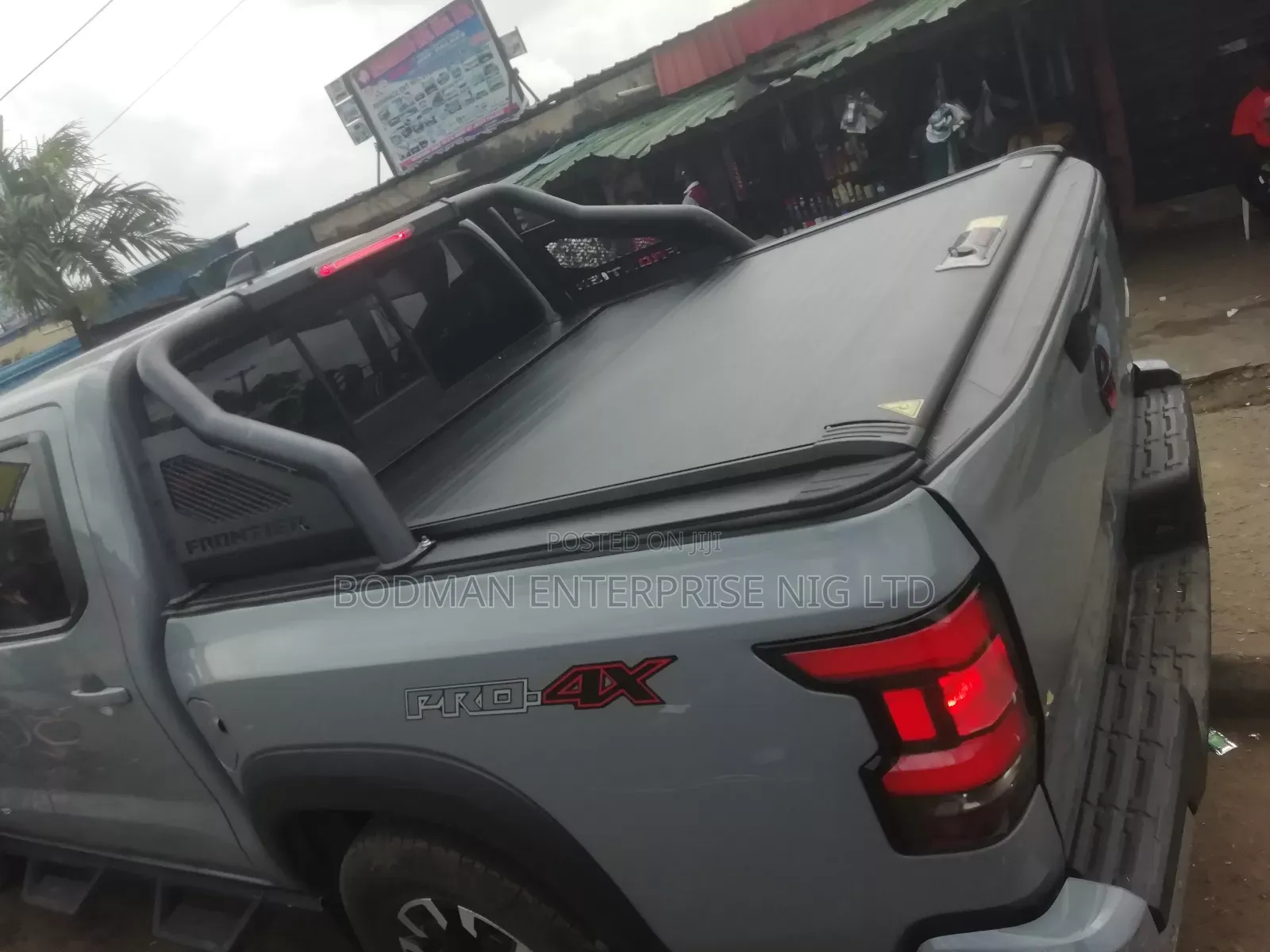 Retractable Booth Cover for Nissan Navara 2024 Model $×\;