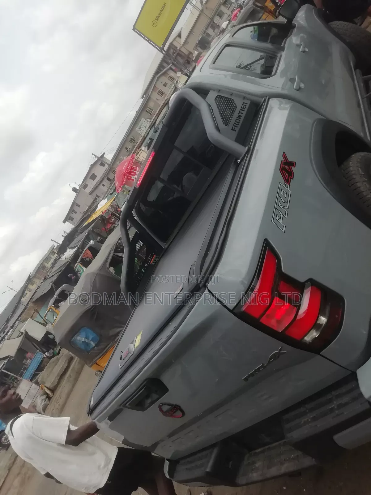 Retractable Booth Cover for Nissan Navara 2024 Model $×\;