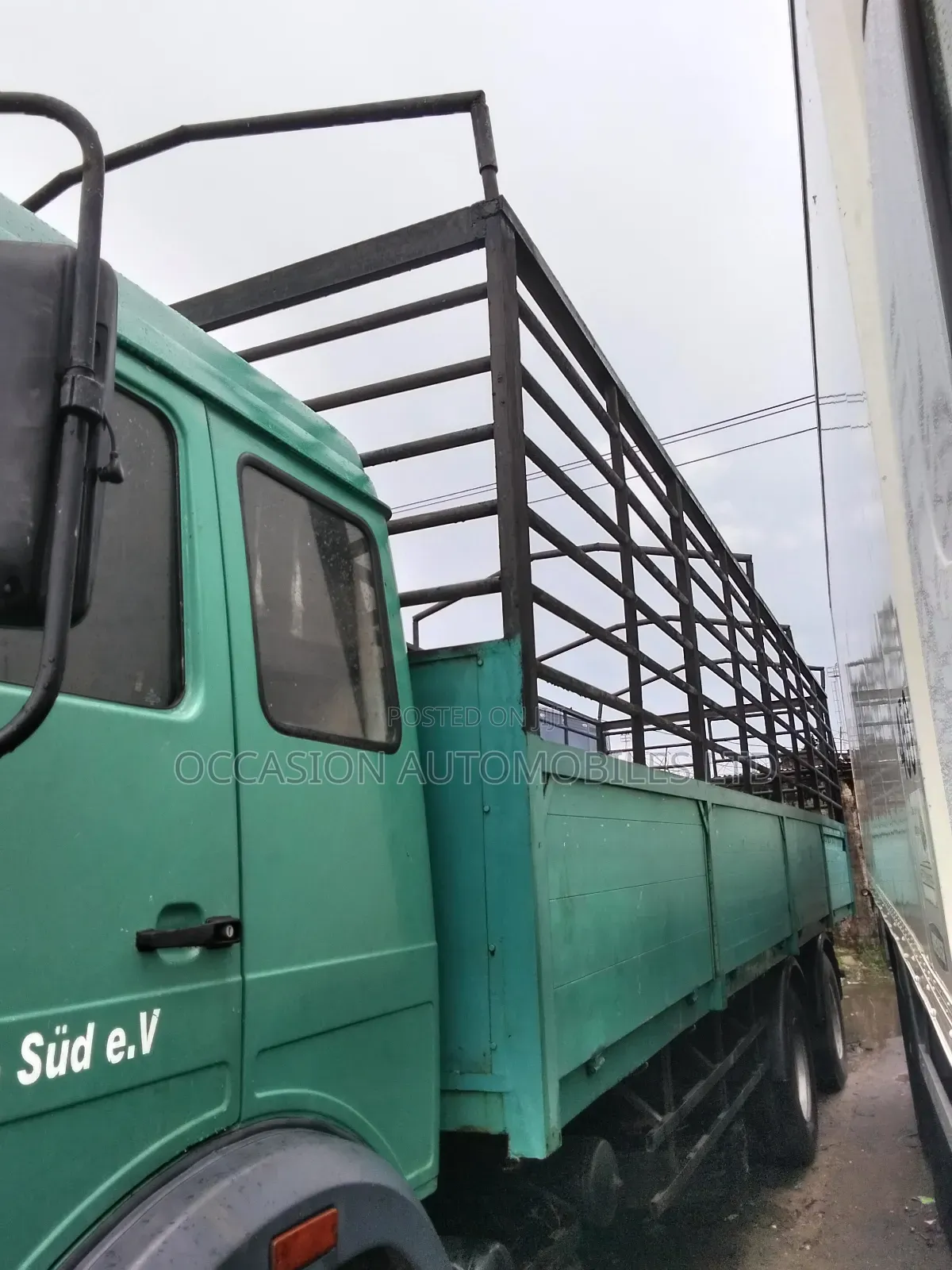 Mercedes Truck