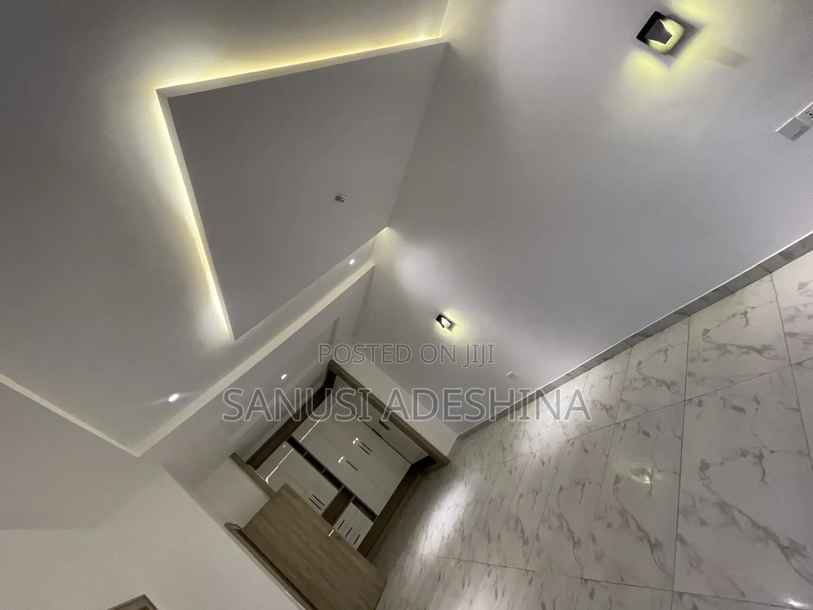 5bdrm Duplex in Dawaki for sale