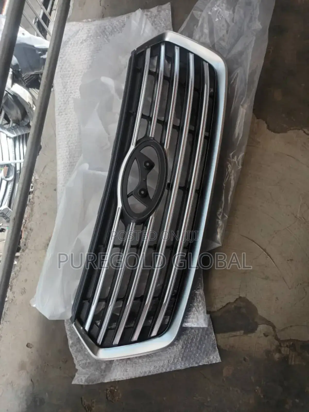 Hyundai Santafe Grand 2018 Front Grille
