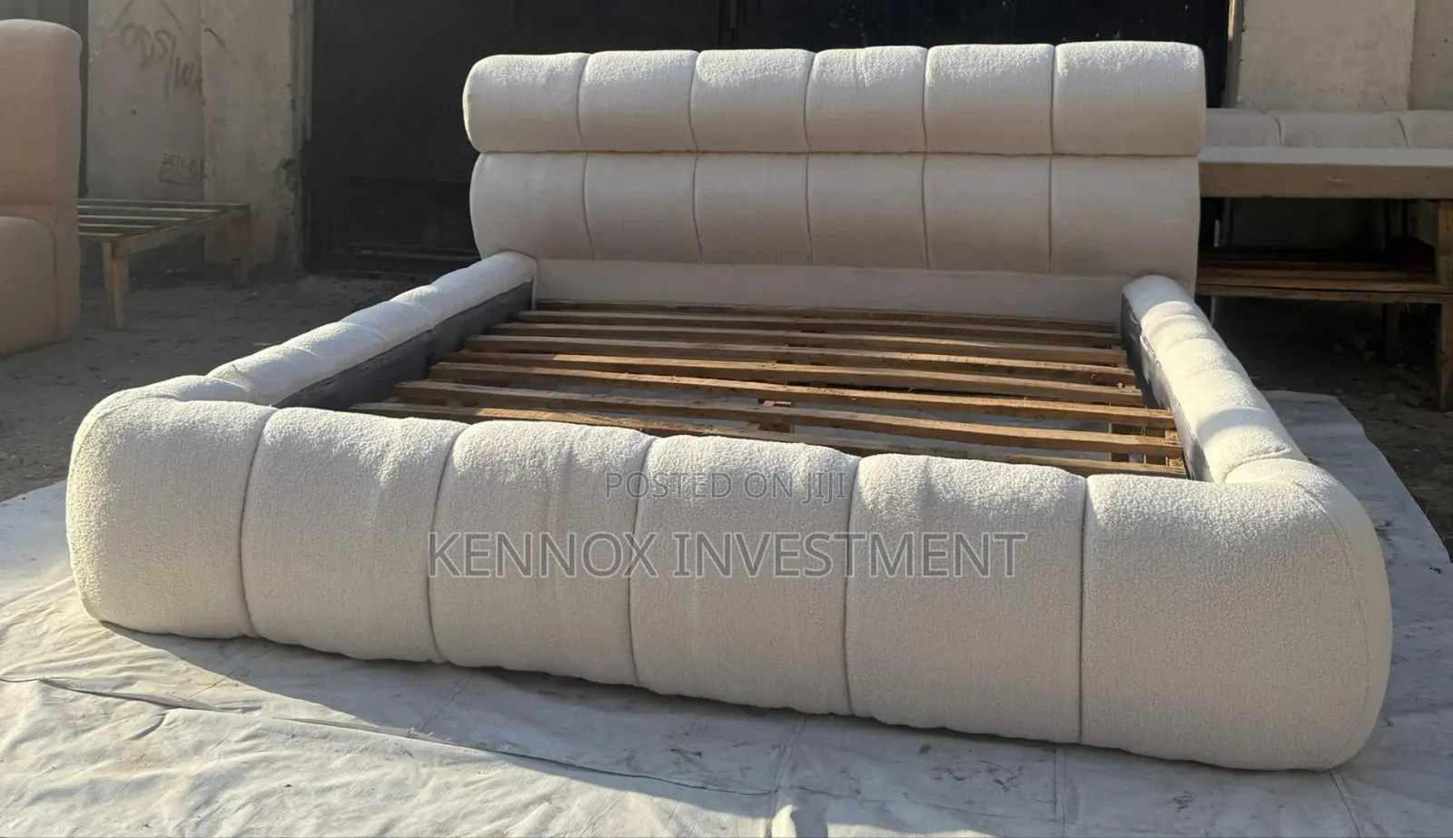 6 X 6 Bubble Bedframe With 2 Bedsides Drawers