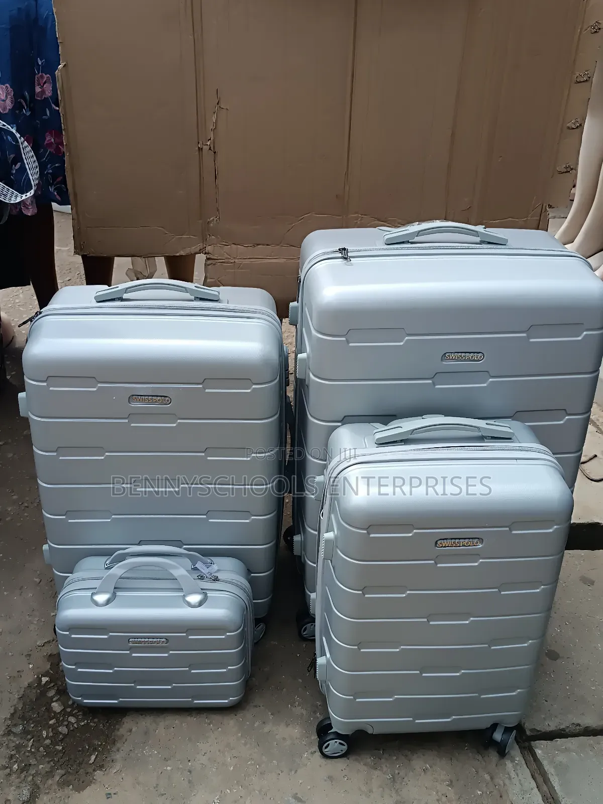 Set of 4 Silver Swiss Polo Plastic Travelling Luggage Boxes