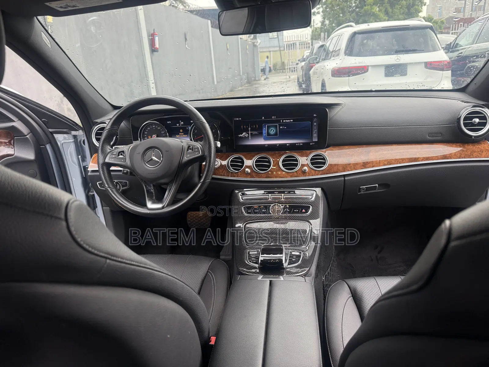 Mercedes-Benz E300 2018 Blue