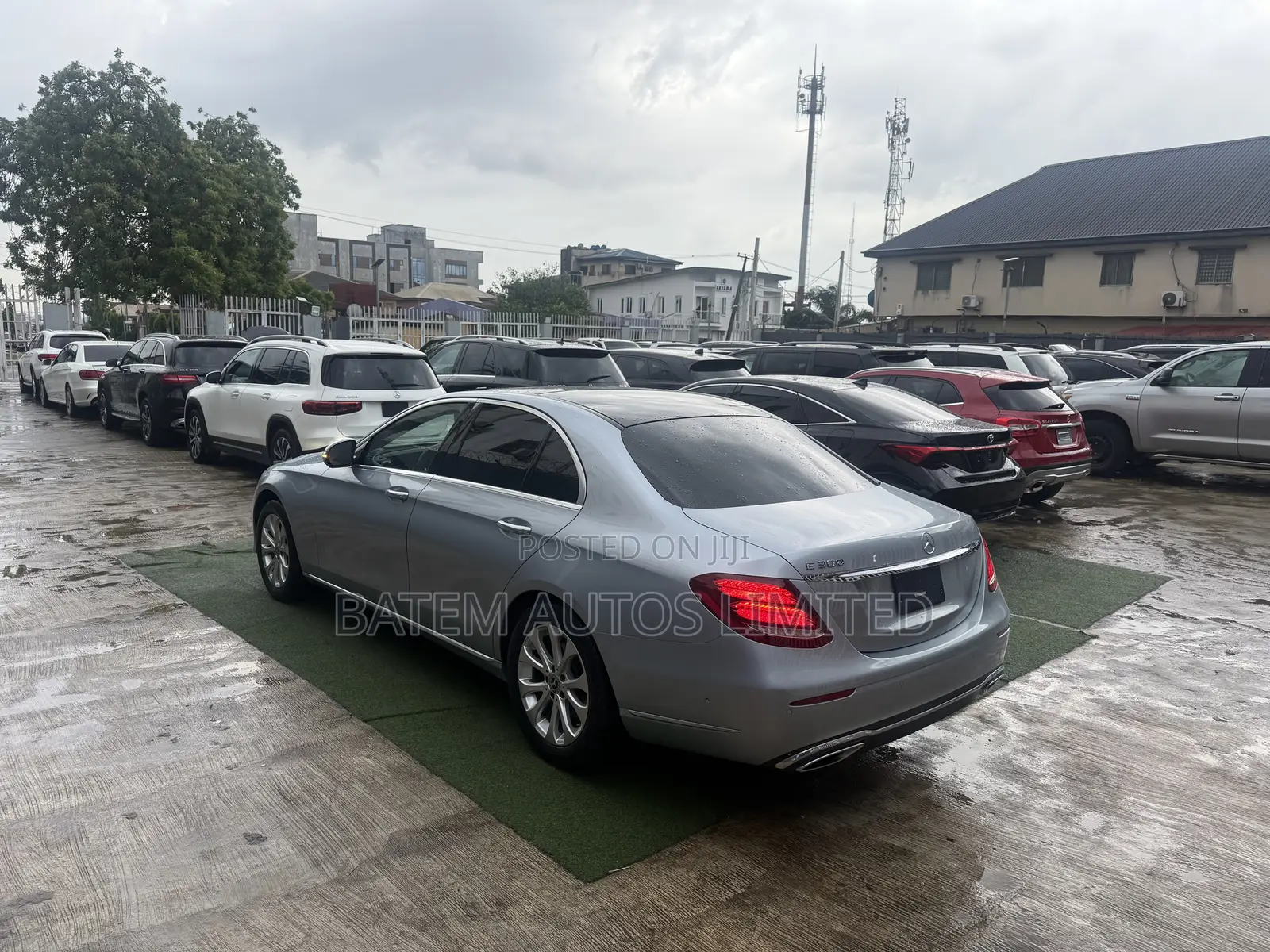 Mercedes-Benz E300 2018 Blue