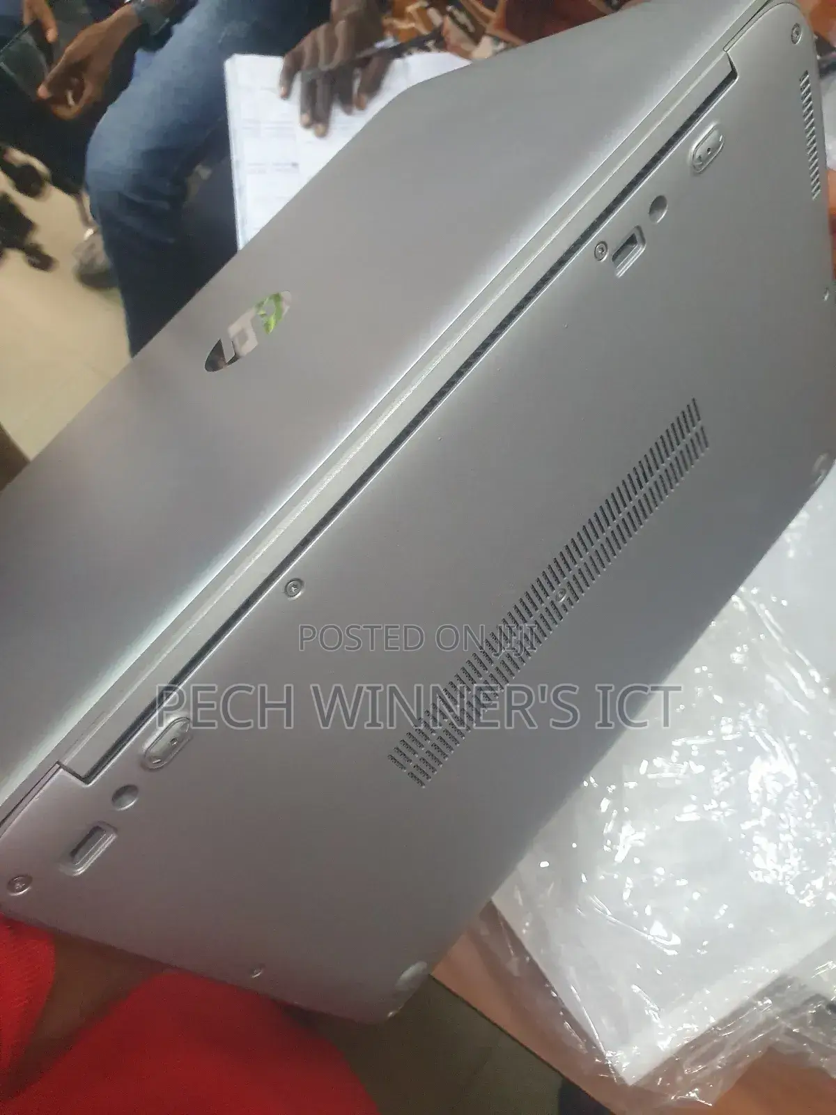 Laptop HP EliteBook 1040 G3 8GB Intel Core I5 SSD 256GB