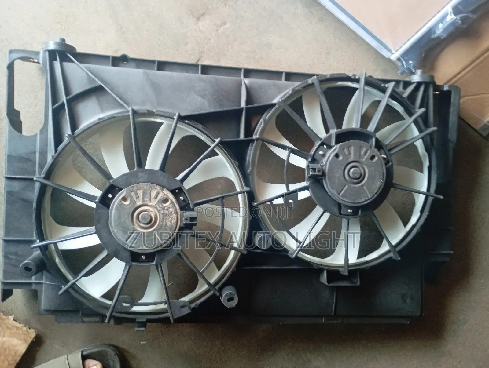 Complete Fan Rav4 2014 Model