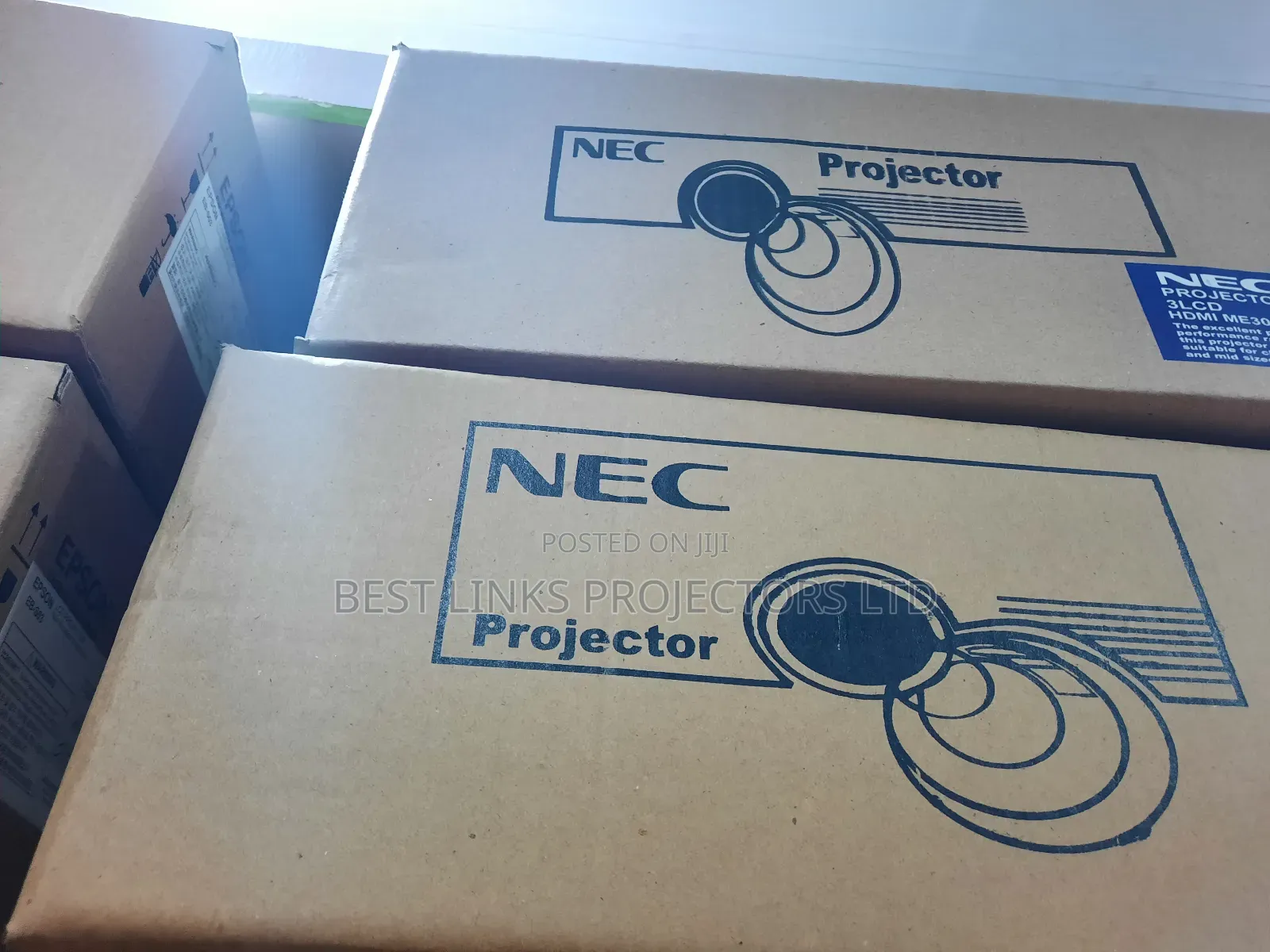 Nec 4000 Lumens