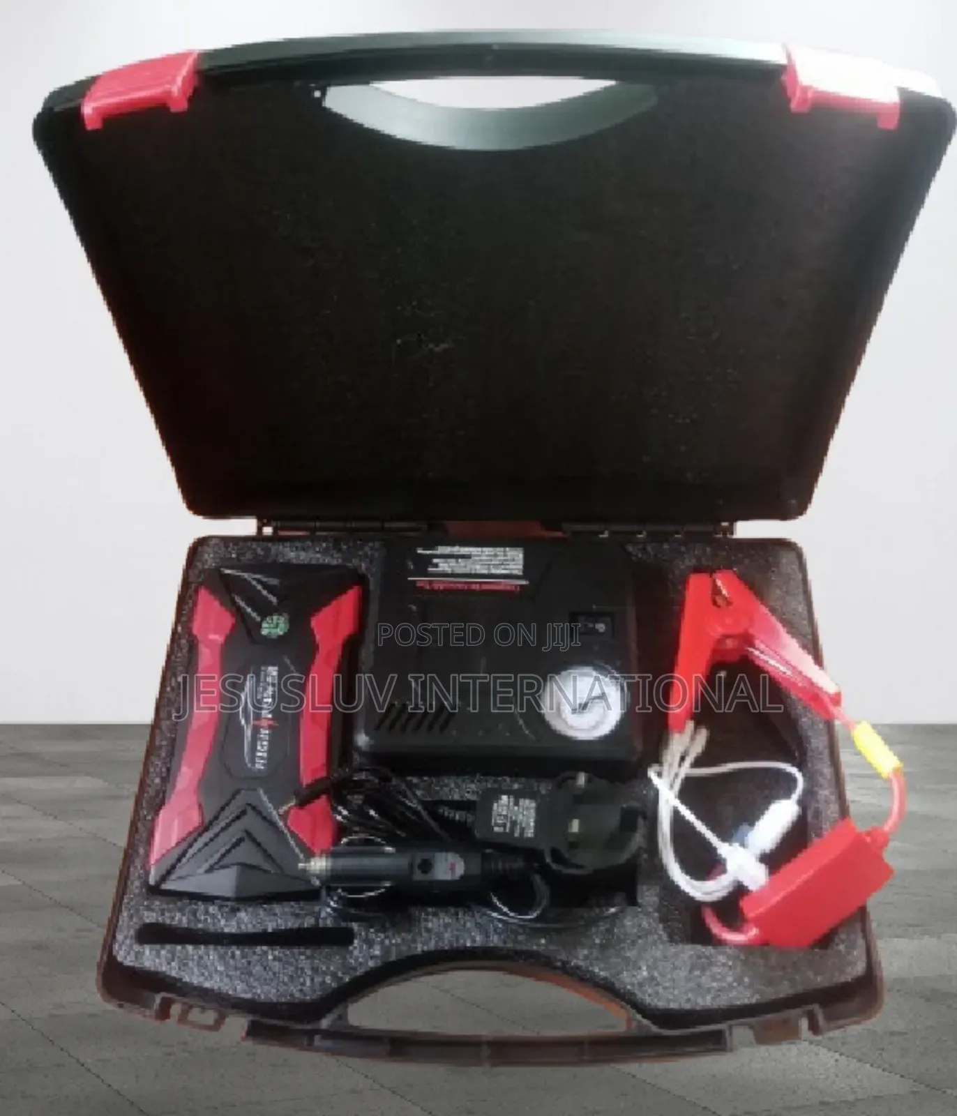 Vehicle Jump Starter With Tyre Inflator Air Pump 99800mah