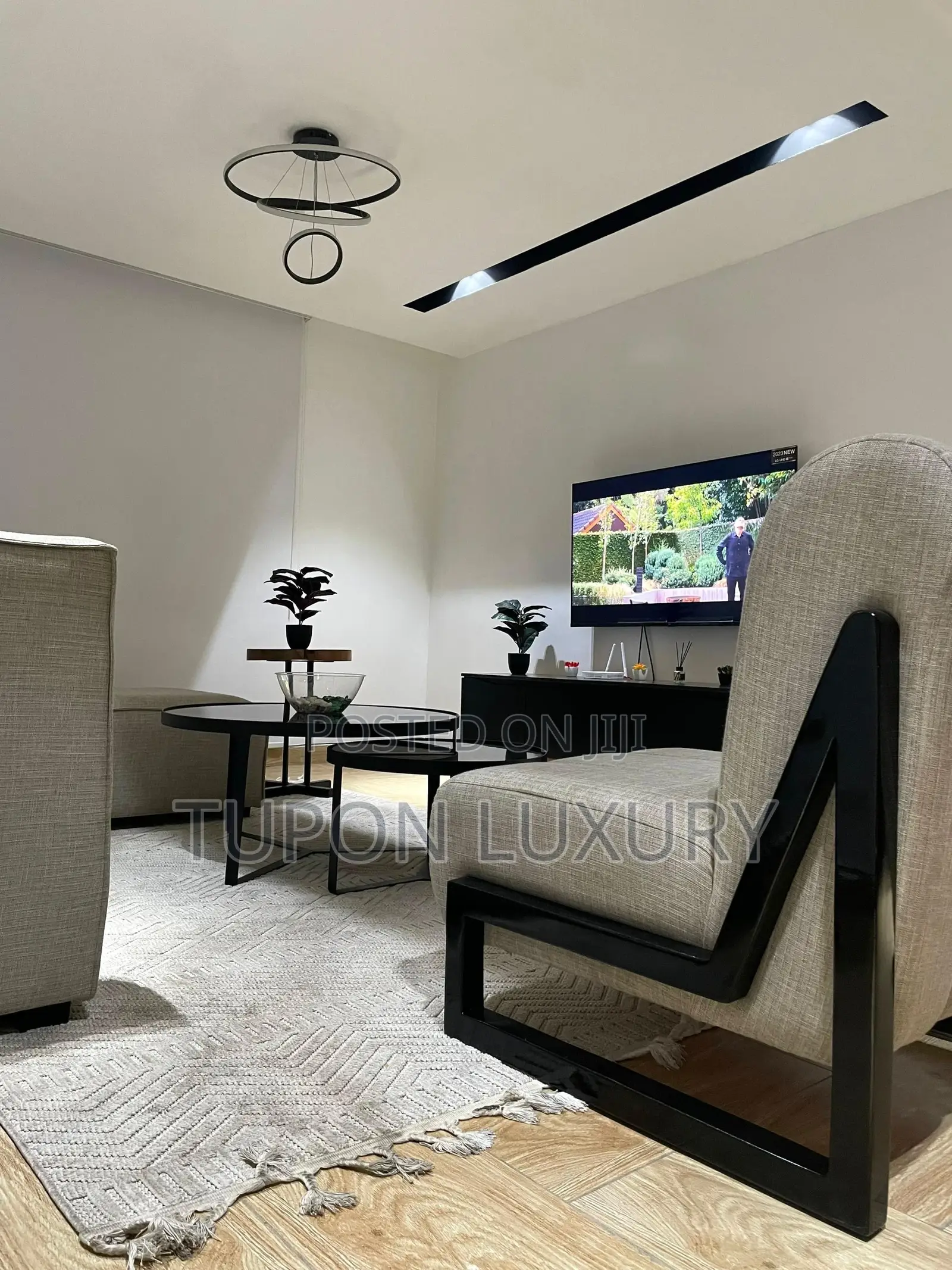 Clean 1bedroom Apartment in Yaba With Bathtub