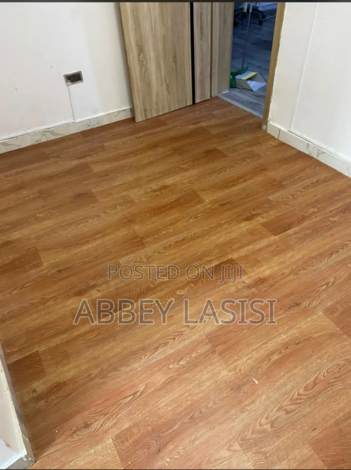 Vinyl Carpet Tiles Installation