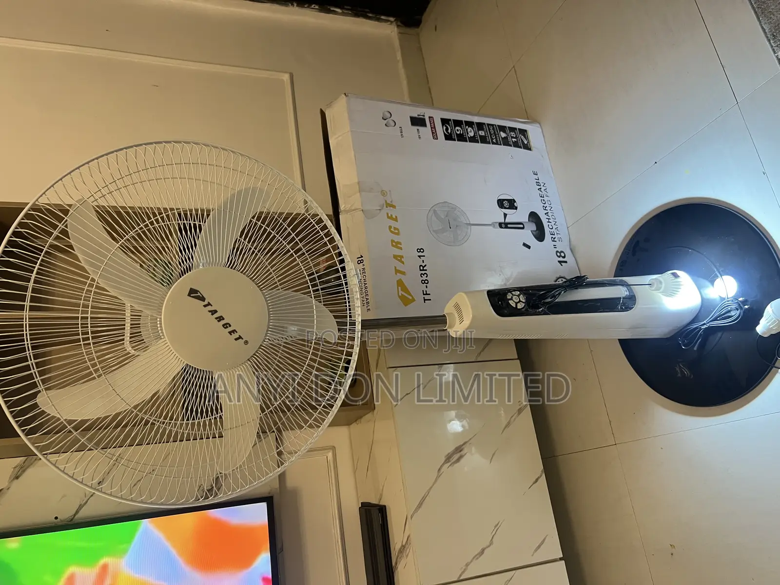 18 Inches Solar Rechargeable Standing Fan