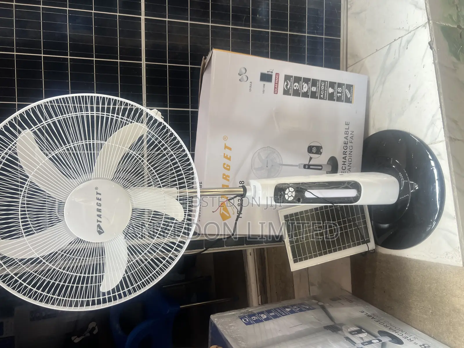 18 Inches Solar Rechargeable Standing Fan