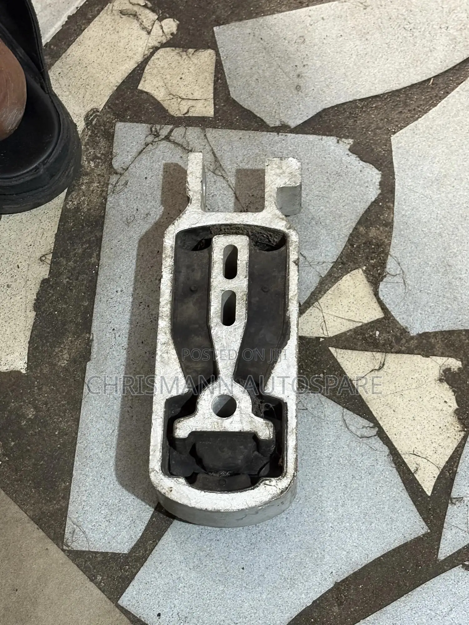 Gear Mount Ford Edge 2016-2018