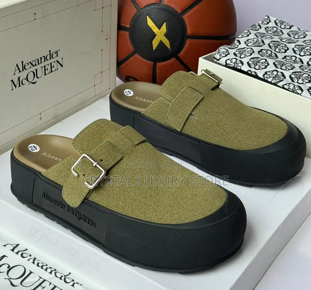 Alexander McQueen Quality Luxury Men Half Shoe