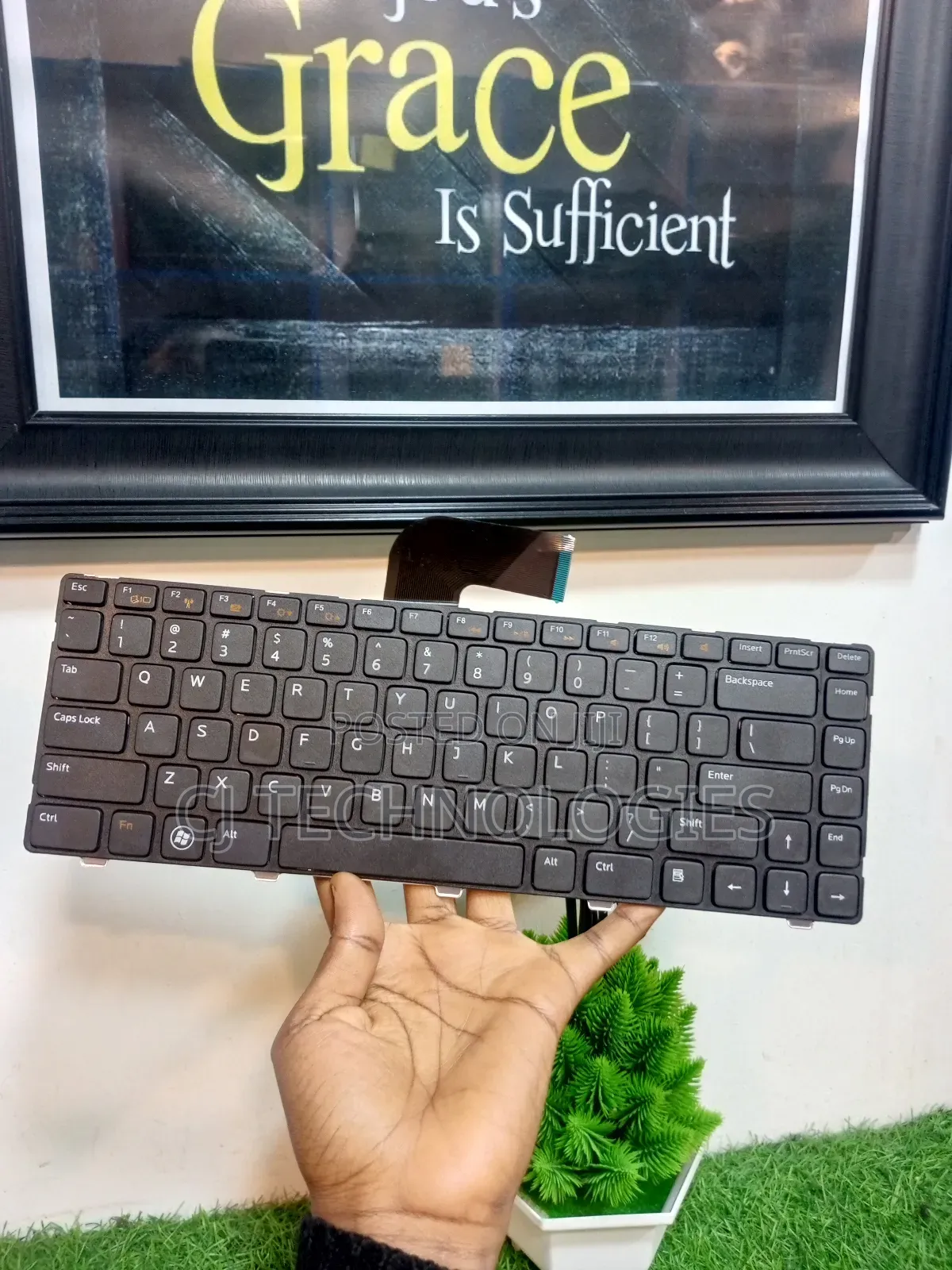 Dell5010 Keyboard Is Compatible With Inspiron M5010 Laptop