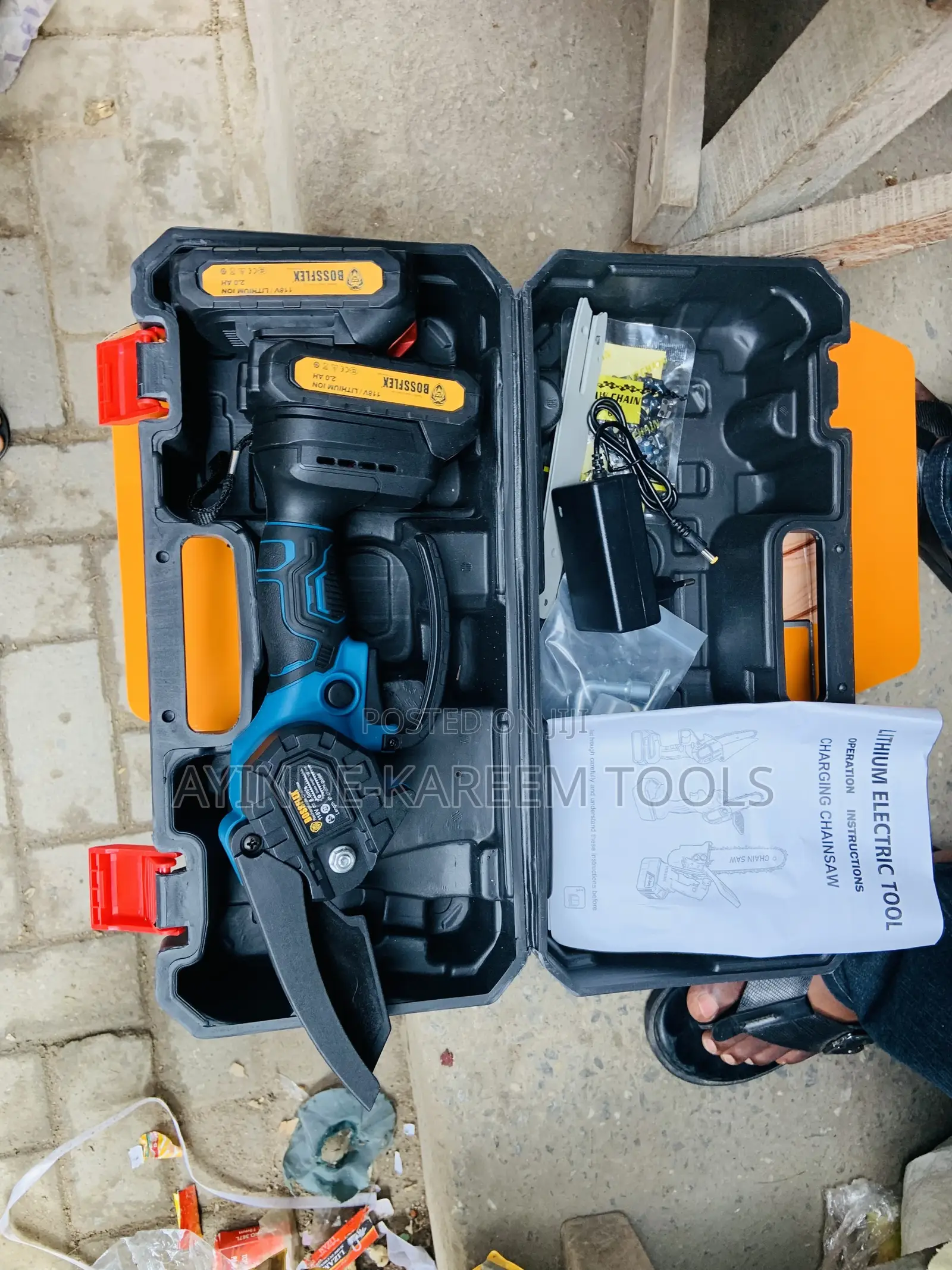Rechargeable Chain Saw 6” 118v
