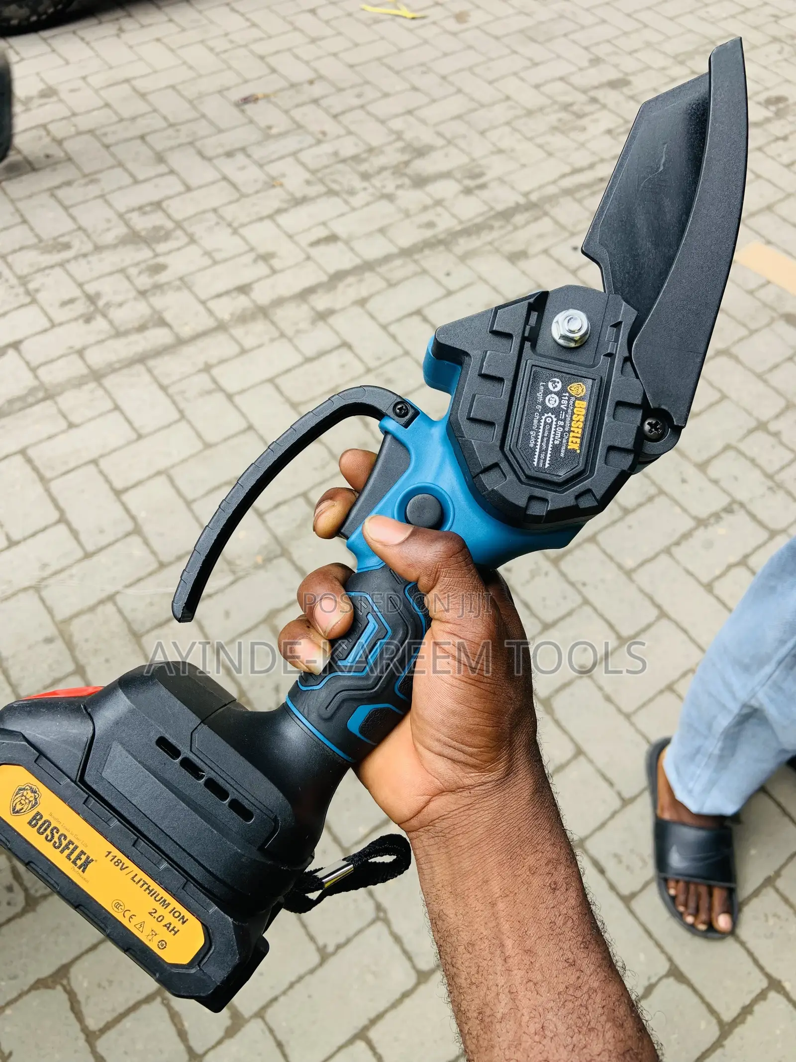 Rechargeable Chain Saw 6” 118v