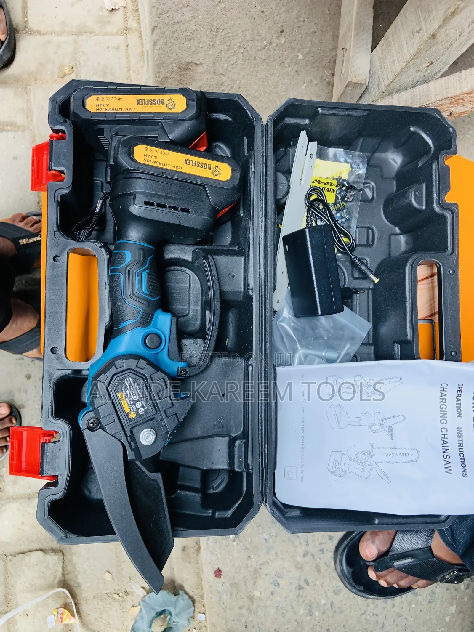 Rechargeable Chain Saw 6” 118v