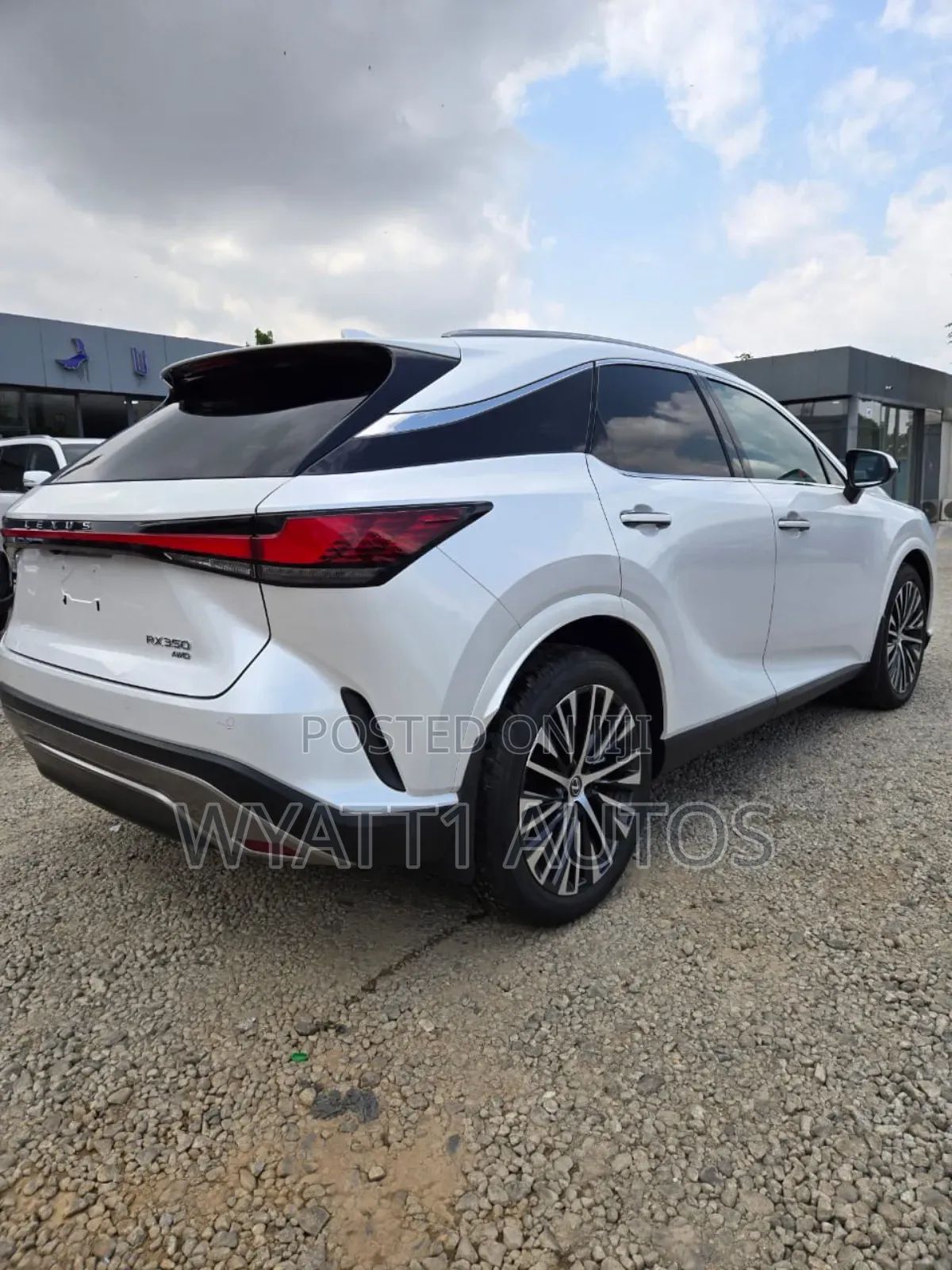 New Lexus RX 2024 Off white