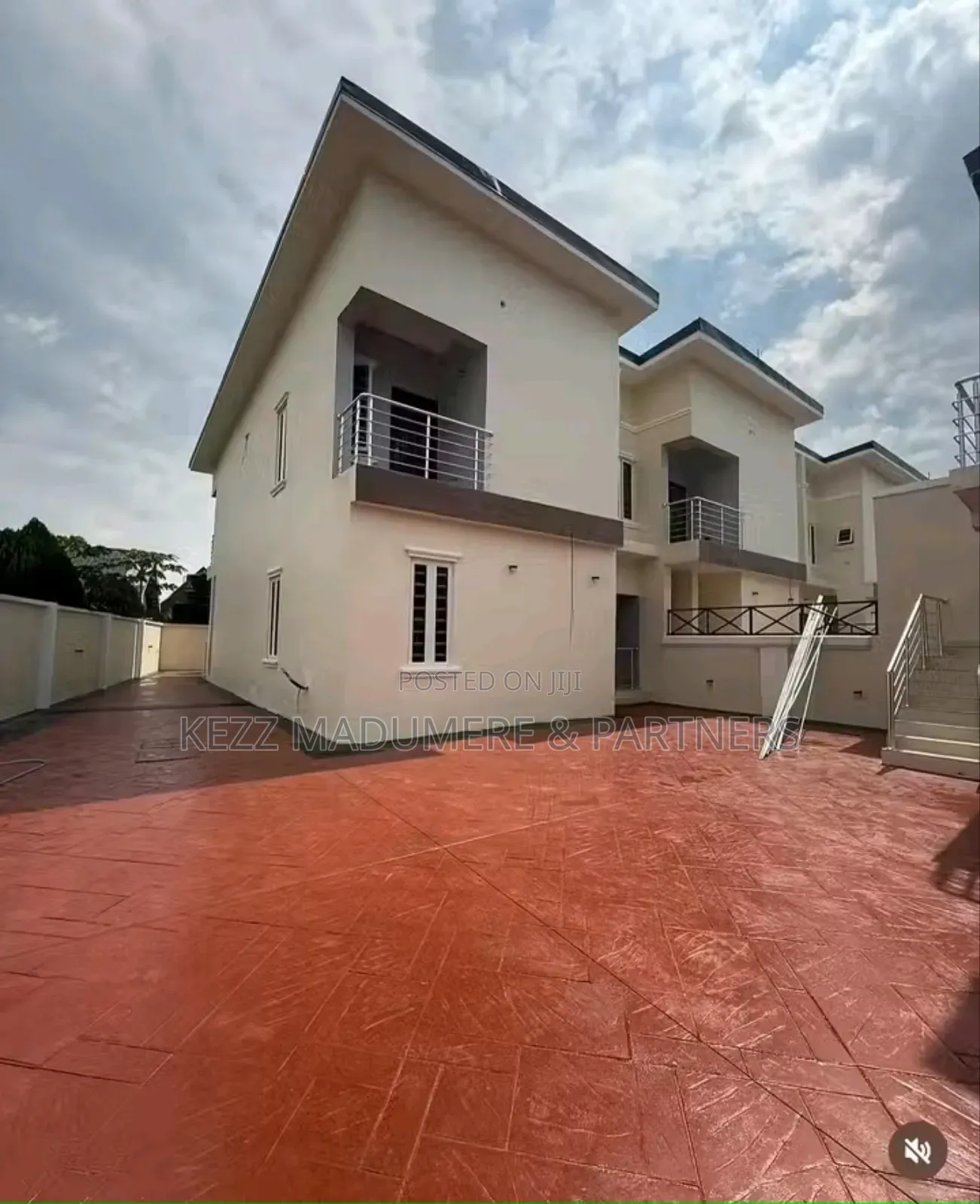3bdrm Duplex in Eneka Eliozu Link for sale