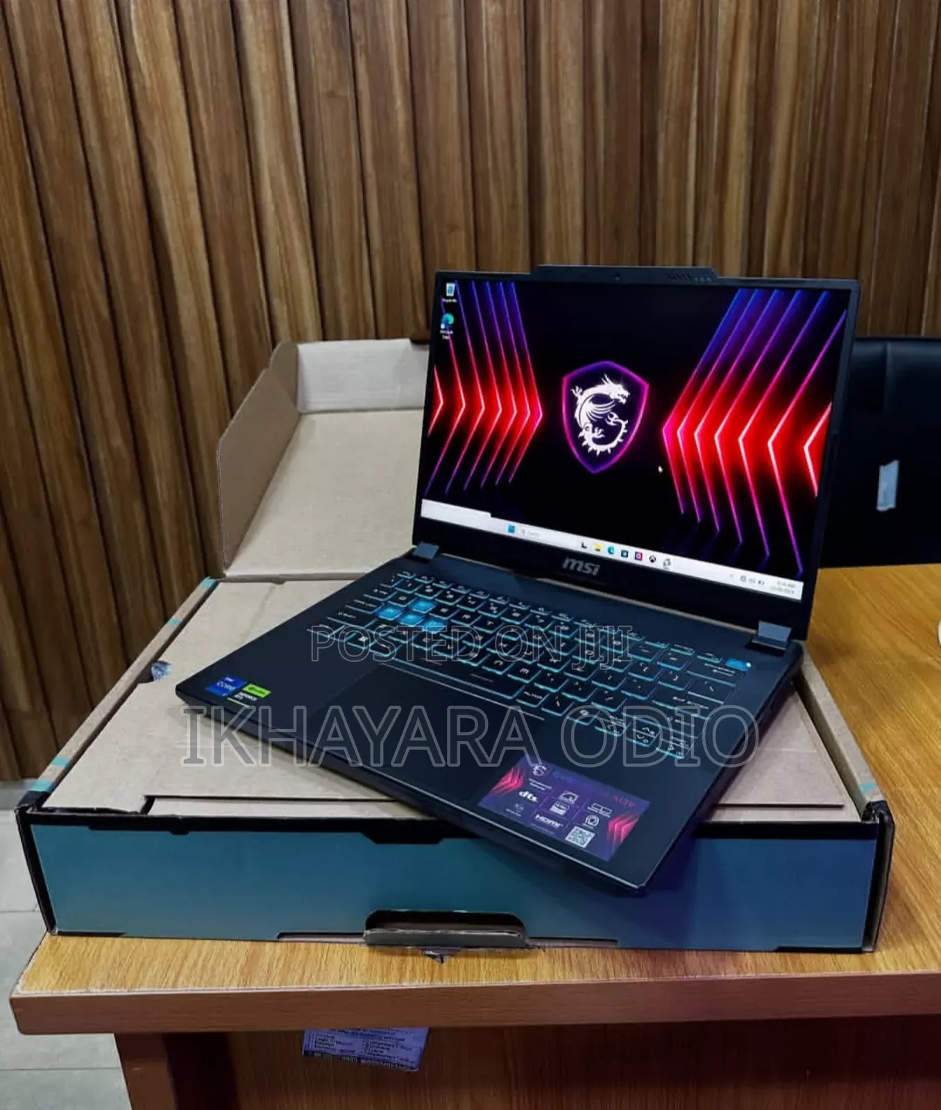 New Laptop MSI Cyborg 14 16GB Intel Core i7 SSD 1T
