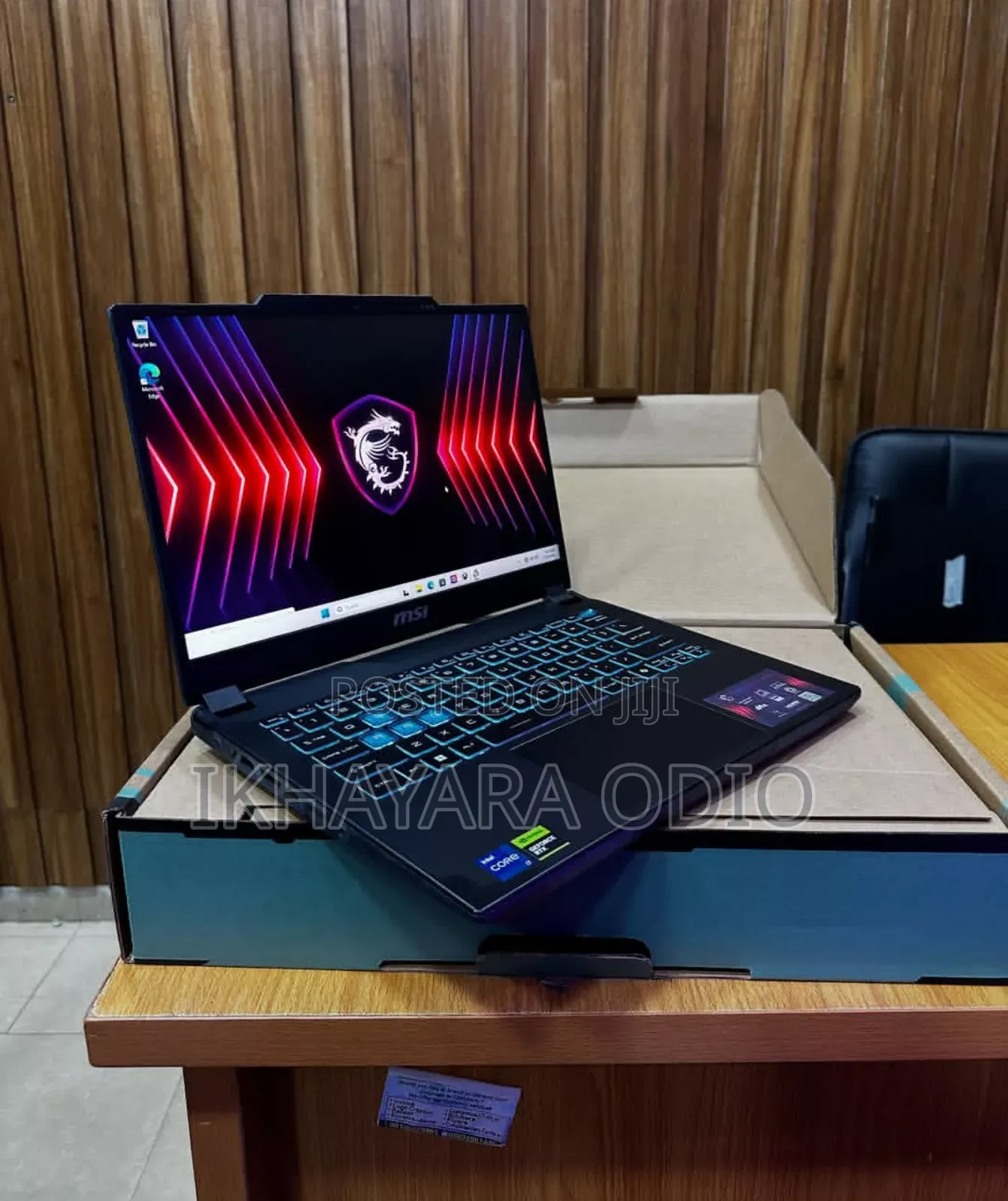 New Laptop MSI Cyborg 14 16GB Intel Core i7 SSD 1T