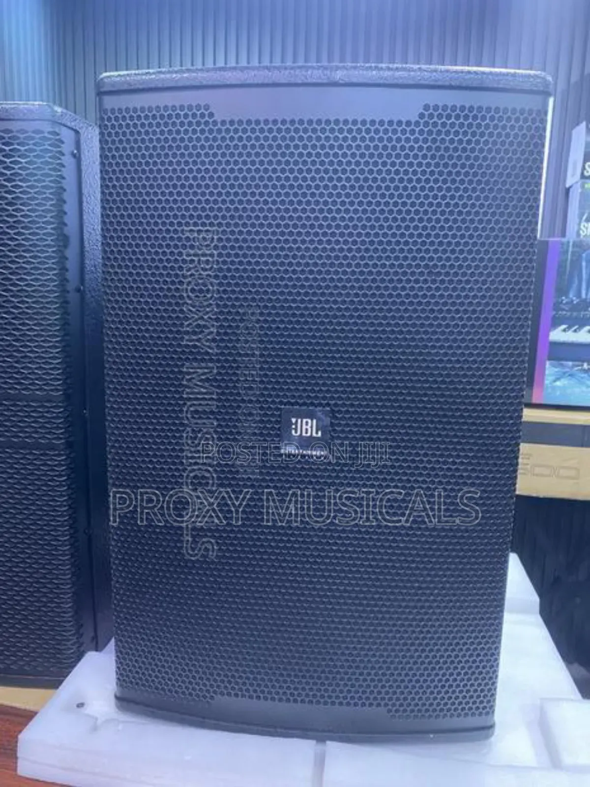 JBL Kp4015 Professional Speaker