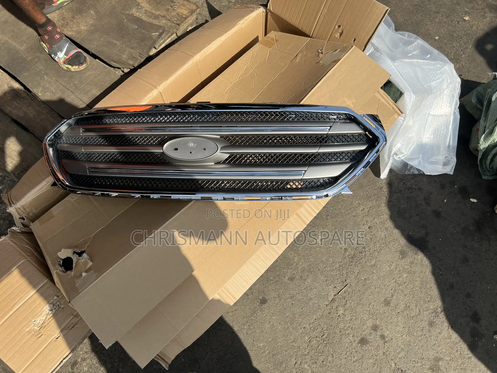 Front Grille Ford Taurus 2014