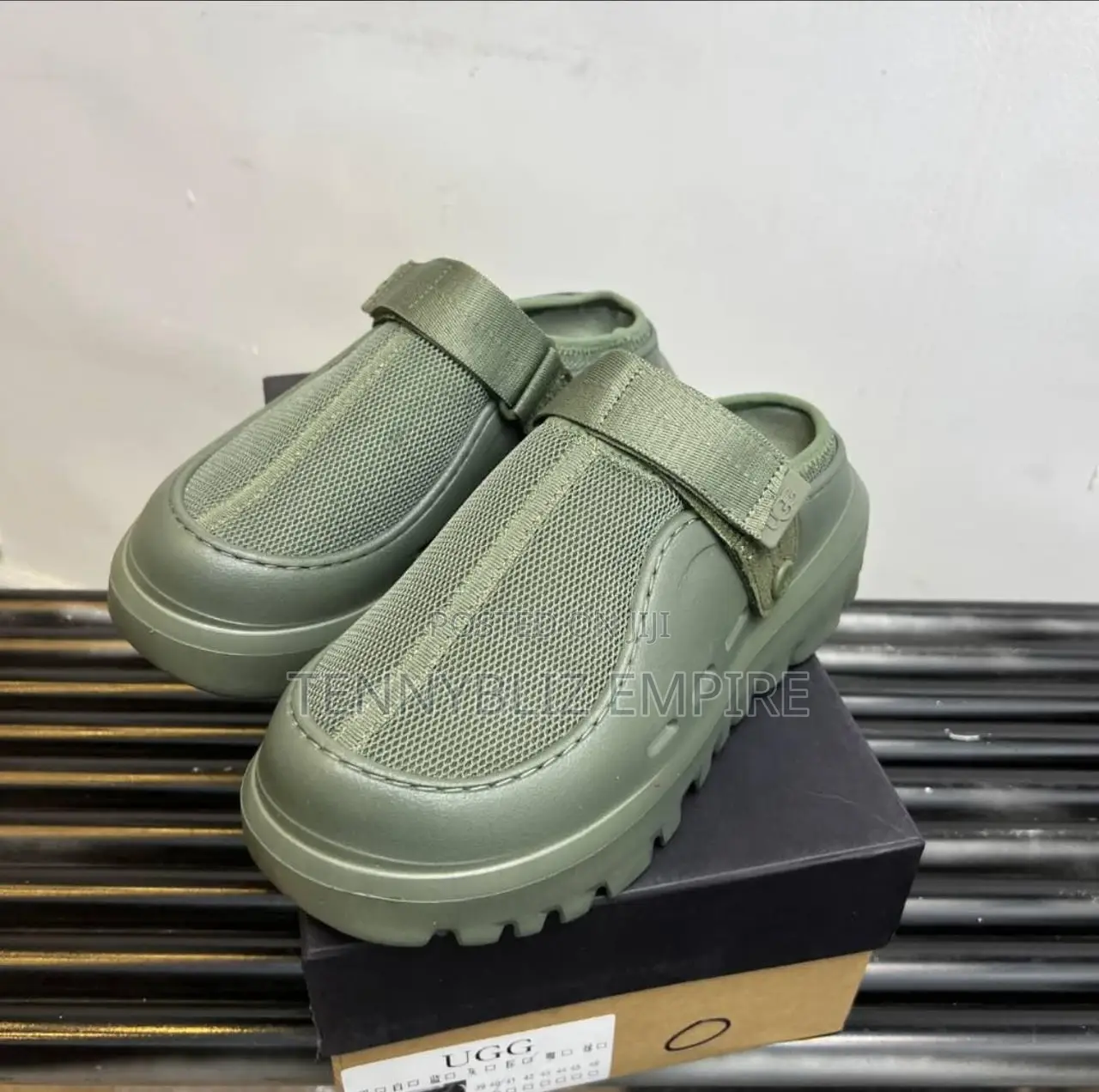 2025 Latest Luxury Ugg Most Wanted Quality Half Shoe