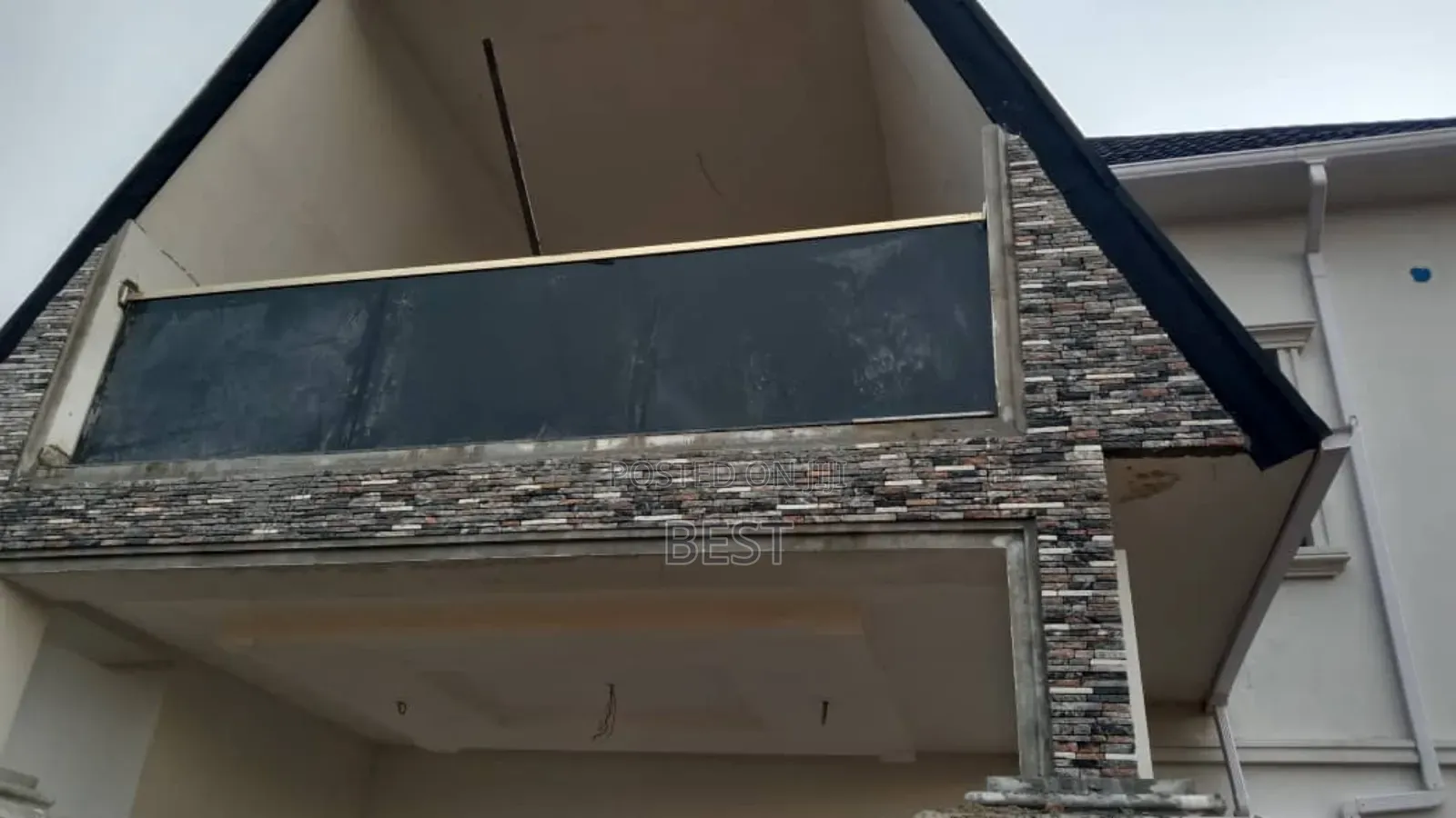 Frameless Glass  Staircase And Balcony