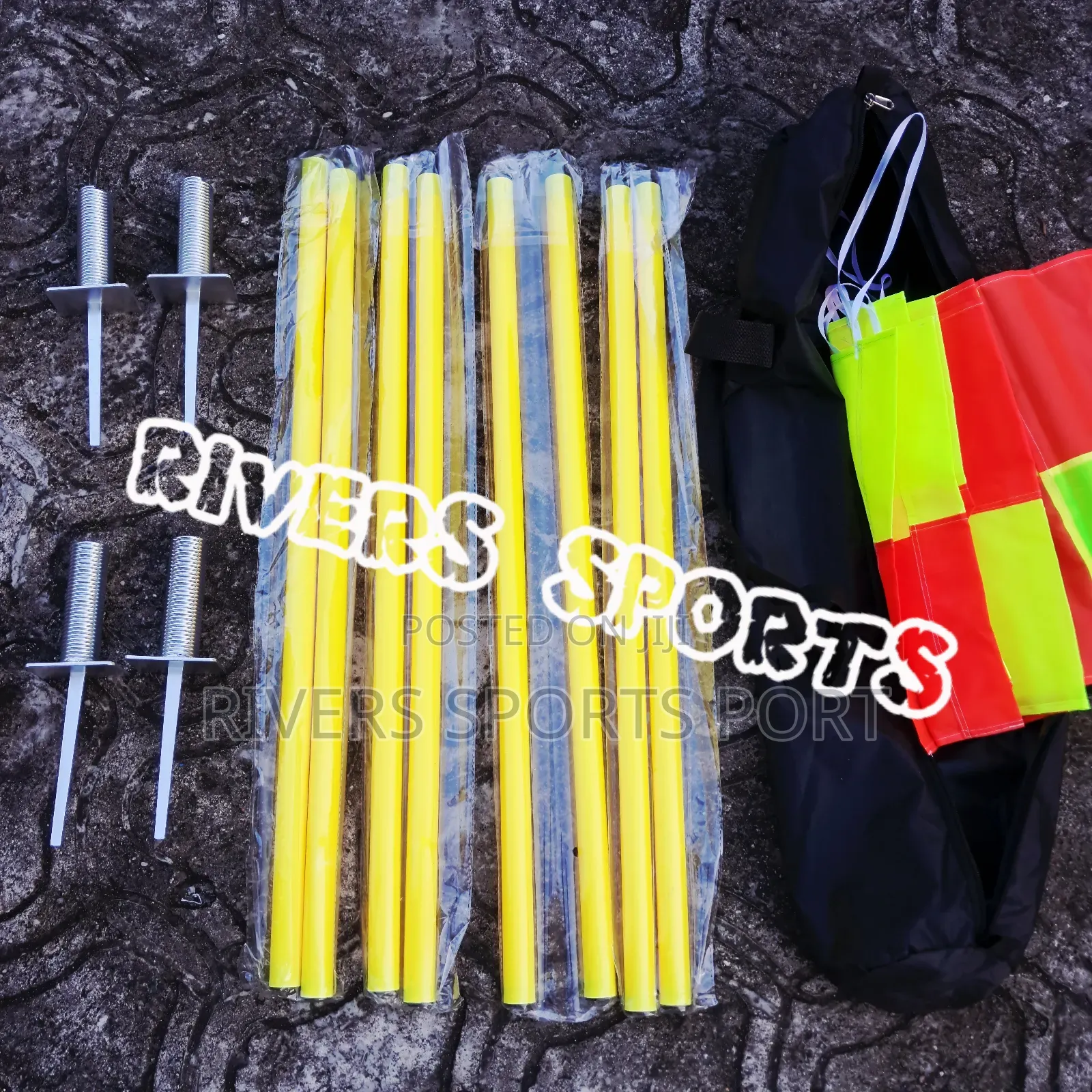 4pcs 1.5m Detachable Soccer Corner Flag Poles Storage Bag