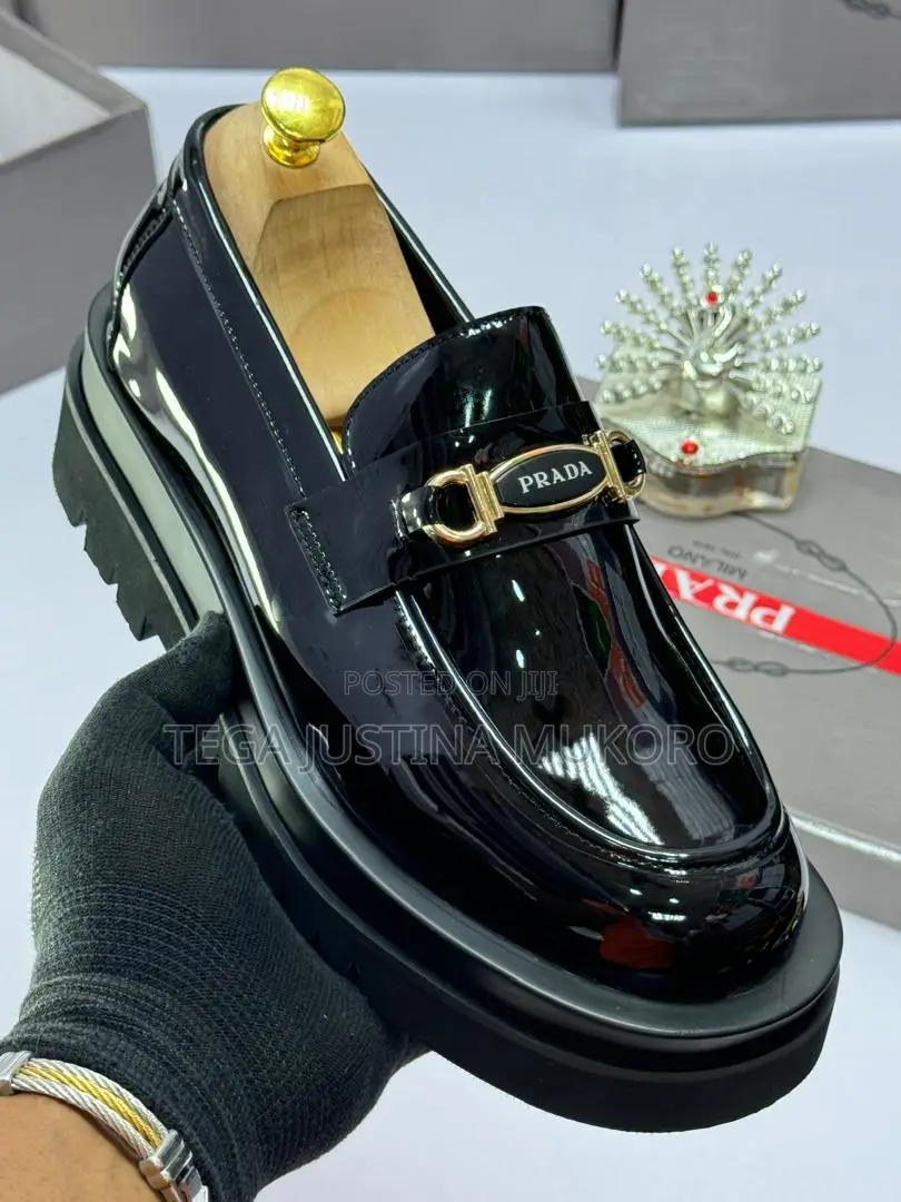 Latest Design Prada Men's Flat Shoes