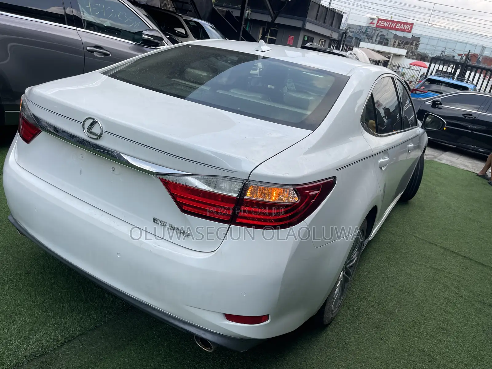 Lexus ES 350 FWD 2013 White