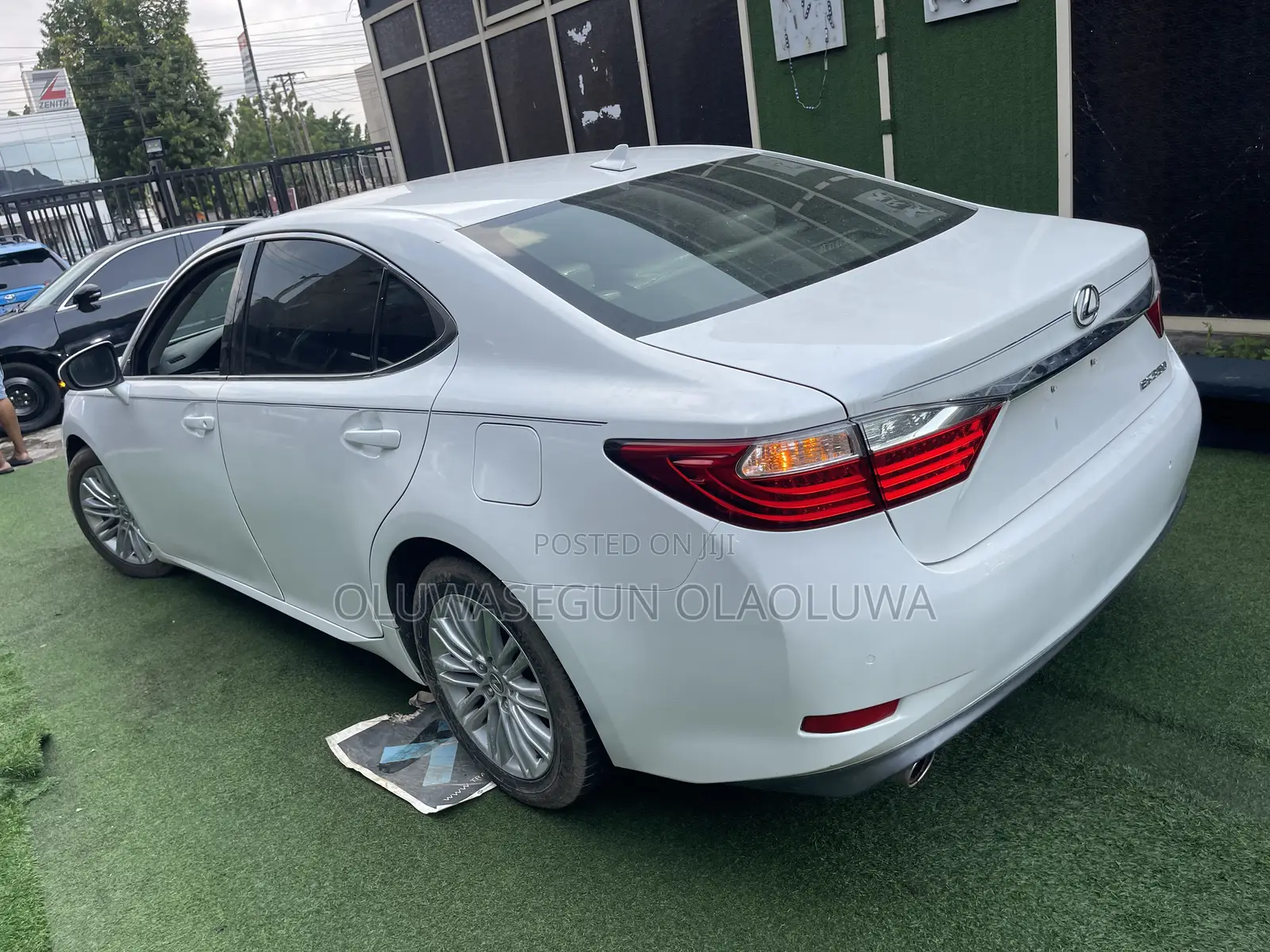 Lexus ES 350 FWD 2013 White