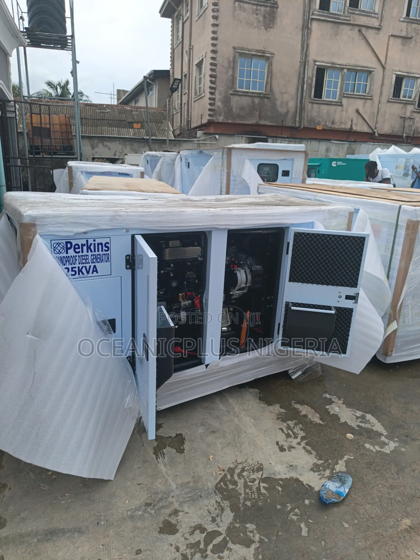 Premium Quality 25kva Perkins Generator - Top Compact Design