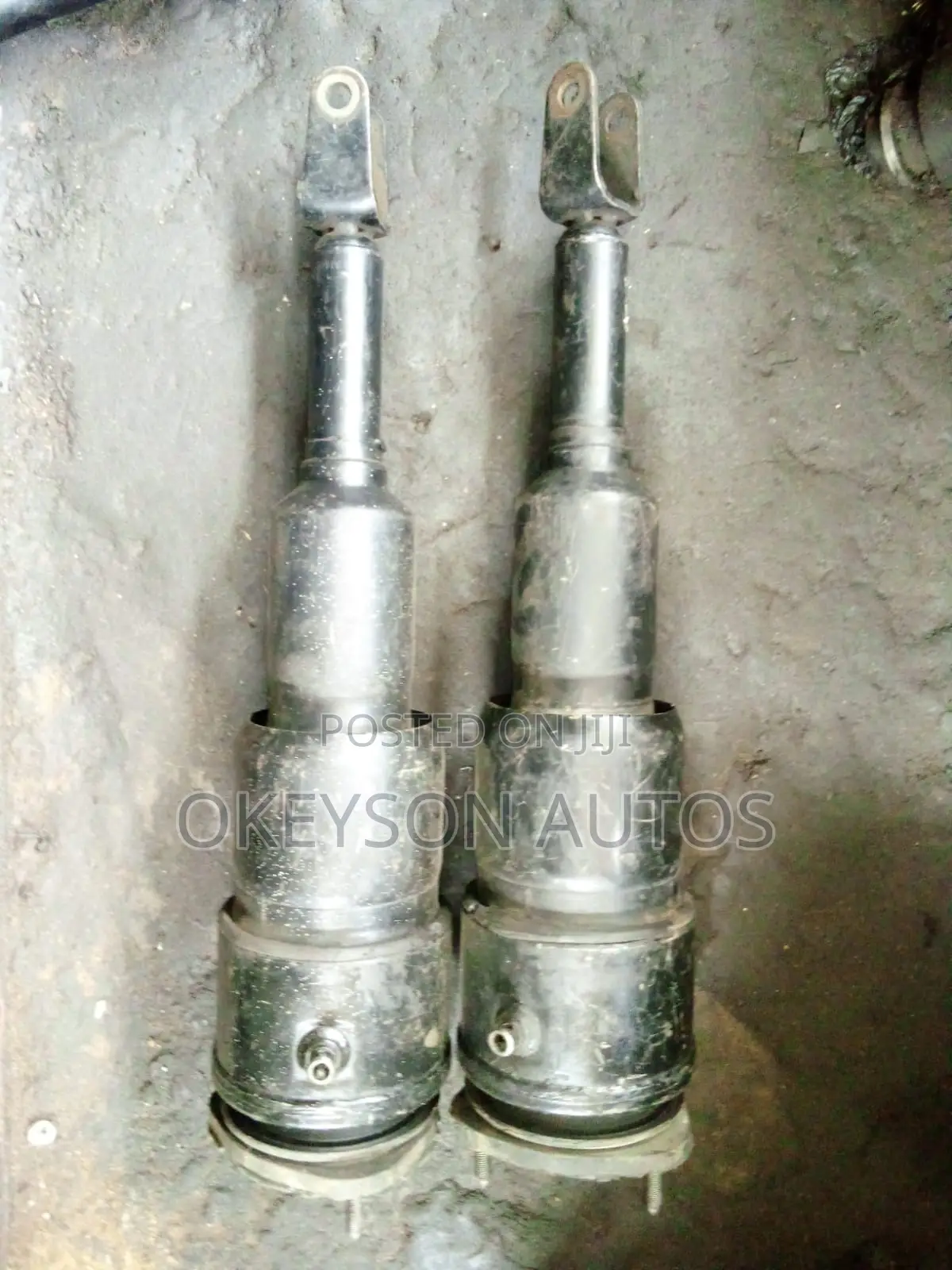 Front Set of Shock Absorber ( Balloon ) for Lexus I-S 460