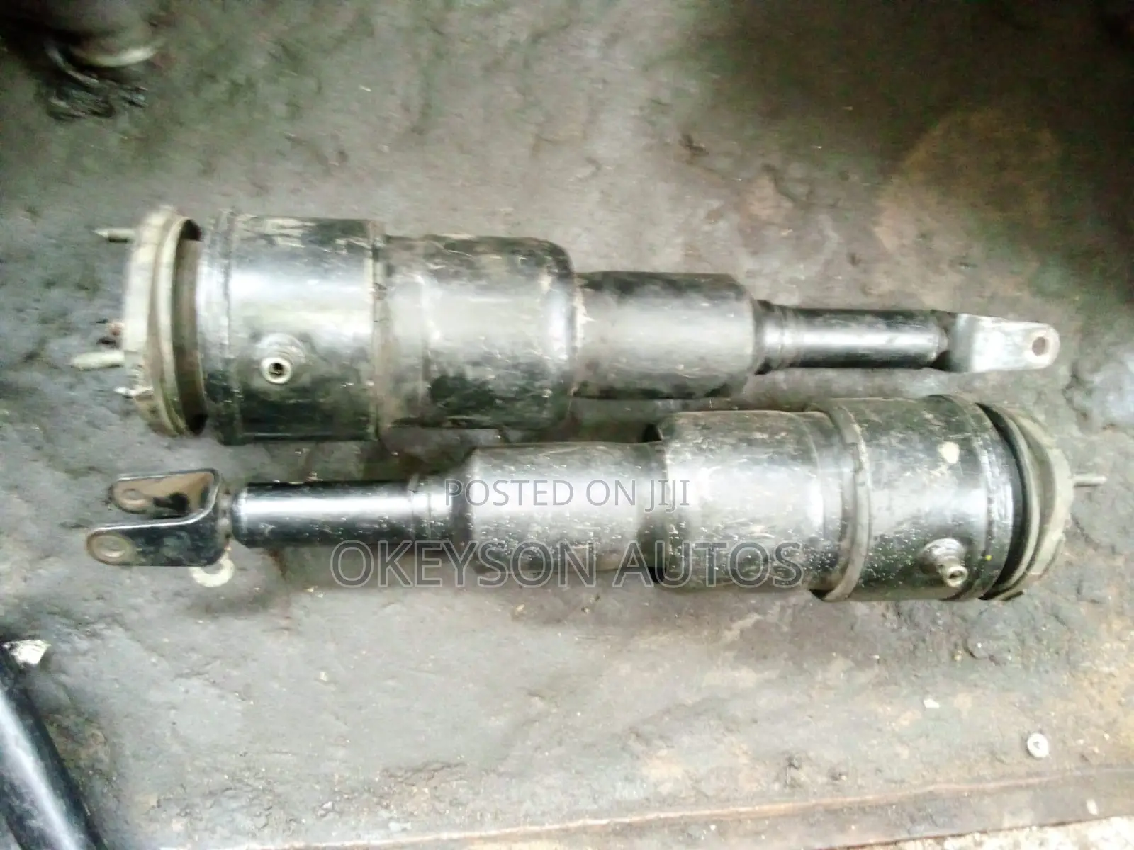 Front Set of Shock Absorber ( Balloon ) for Lexus I-S 460