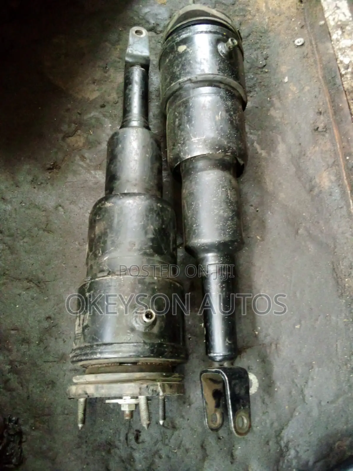 Front Set of Shock Absorber ( Balloon ) for Lexus I-S 460