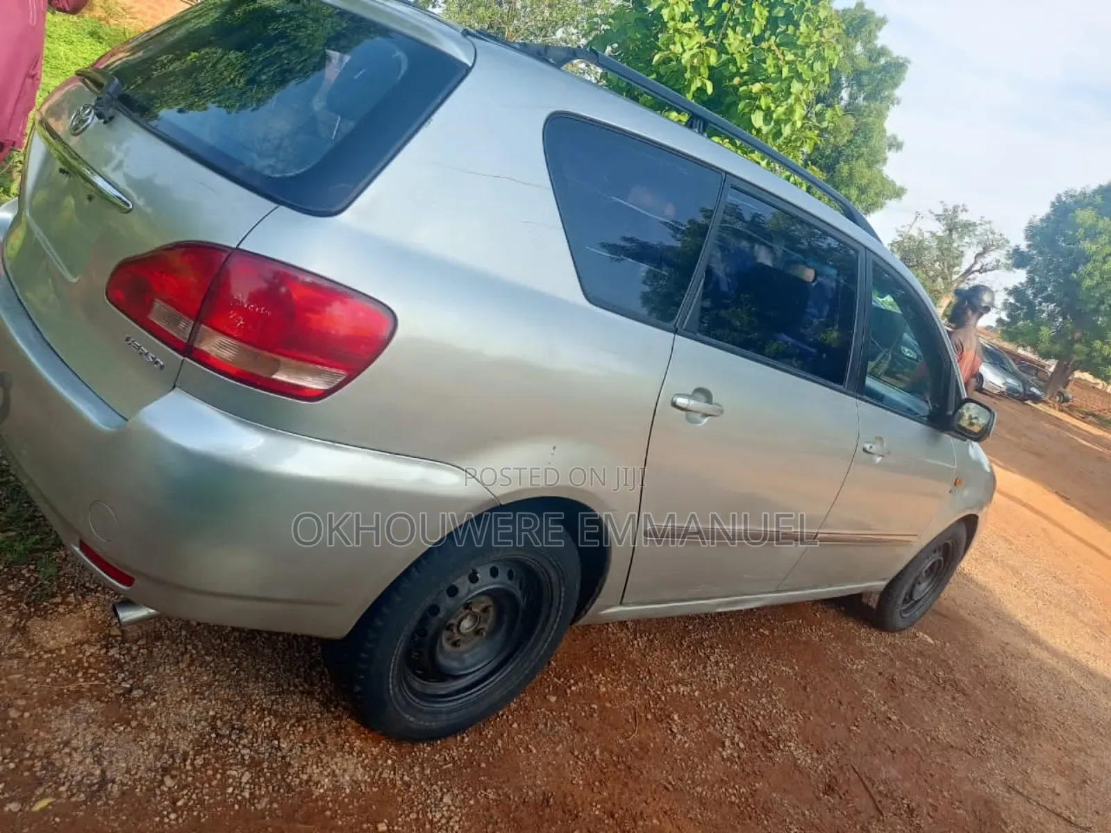 Toyota Avensis Verso 2.0 Petrol 2006 Silver