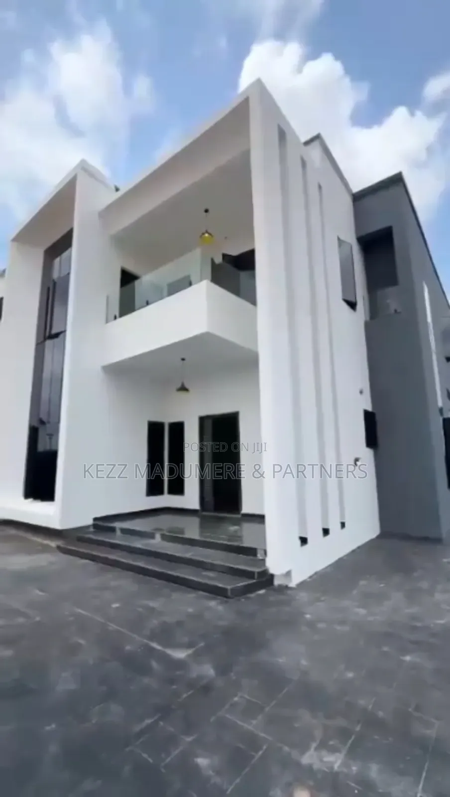 5bdrm Duplex in Centinery City for sale