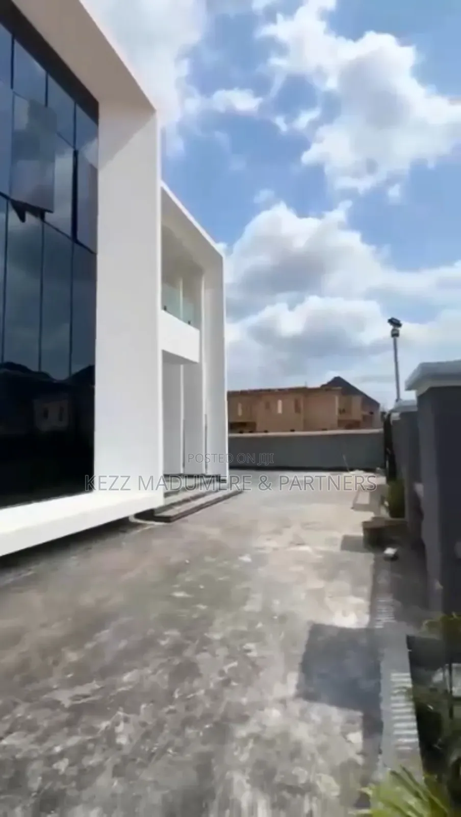 5bdrm Duplex in Centinery City for sale