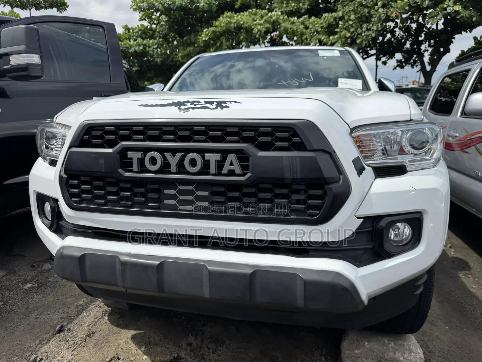 Toyota Tacoma Limited 2018 White